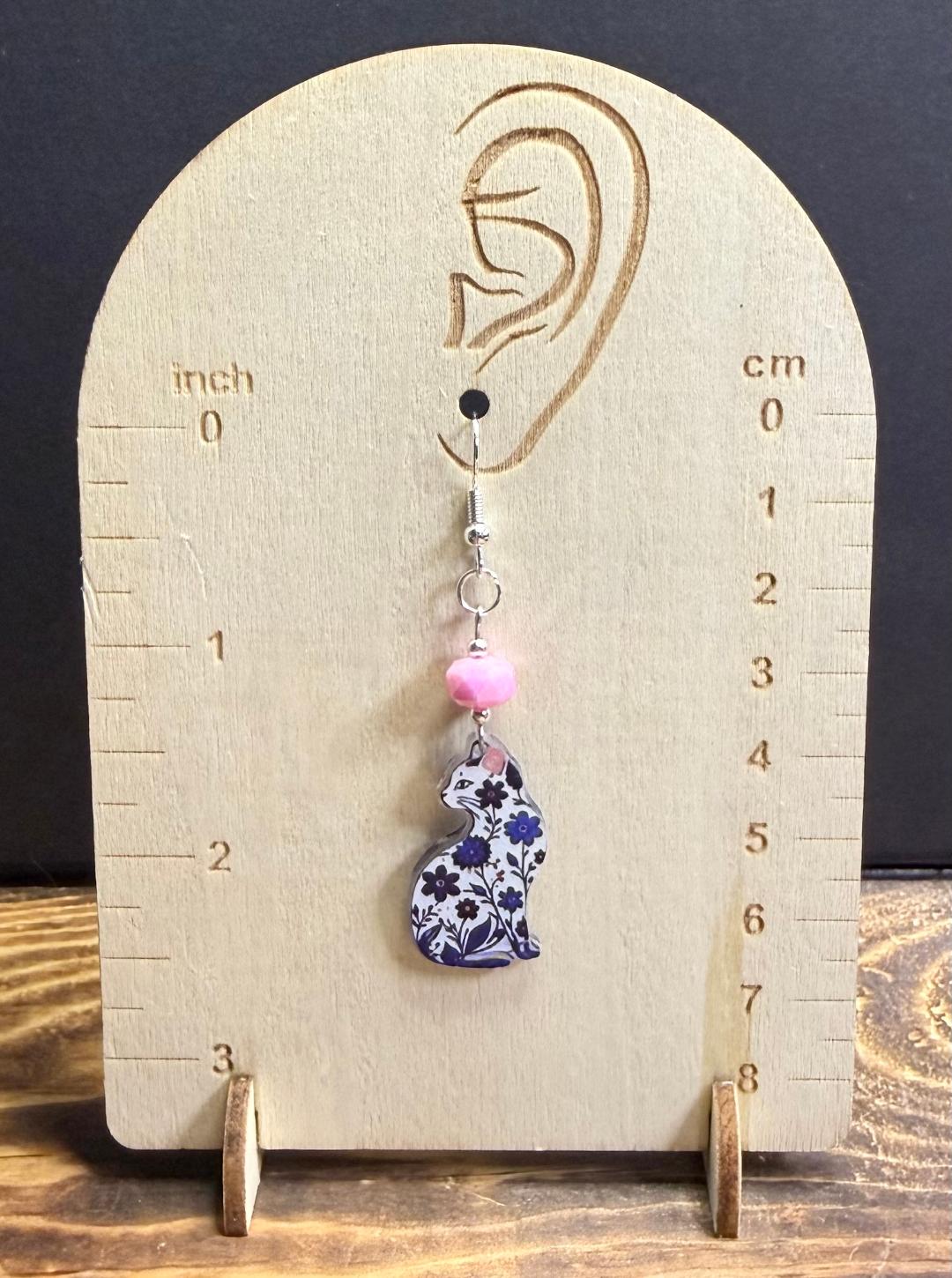 NEW Bohemian Floral Glancing Cat Acrylic Charm Earrings w/ Pink Glass Beads