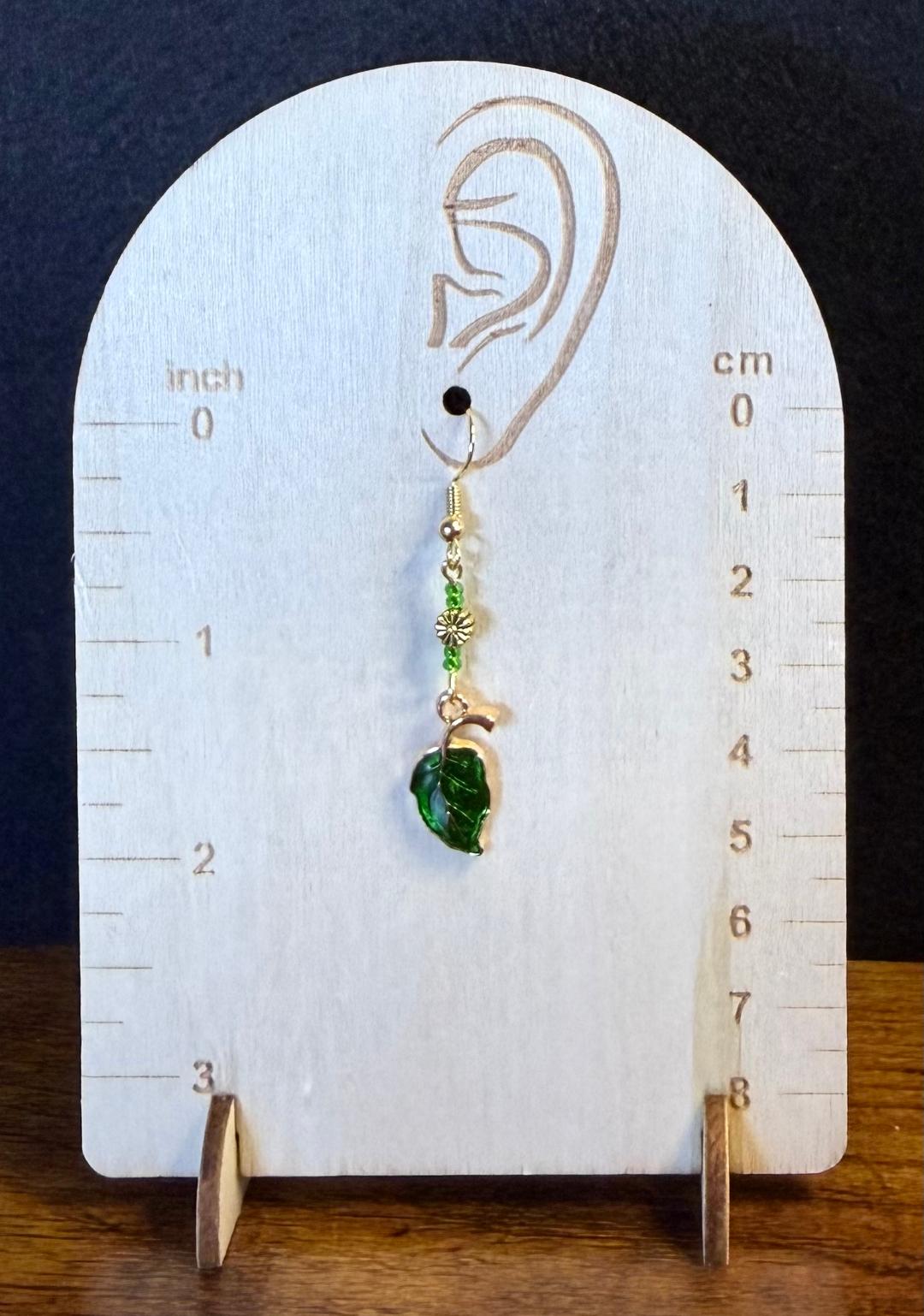 *NEW Awesome Bright Green Enamel Leaf Earrings w/ Flower Beads