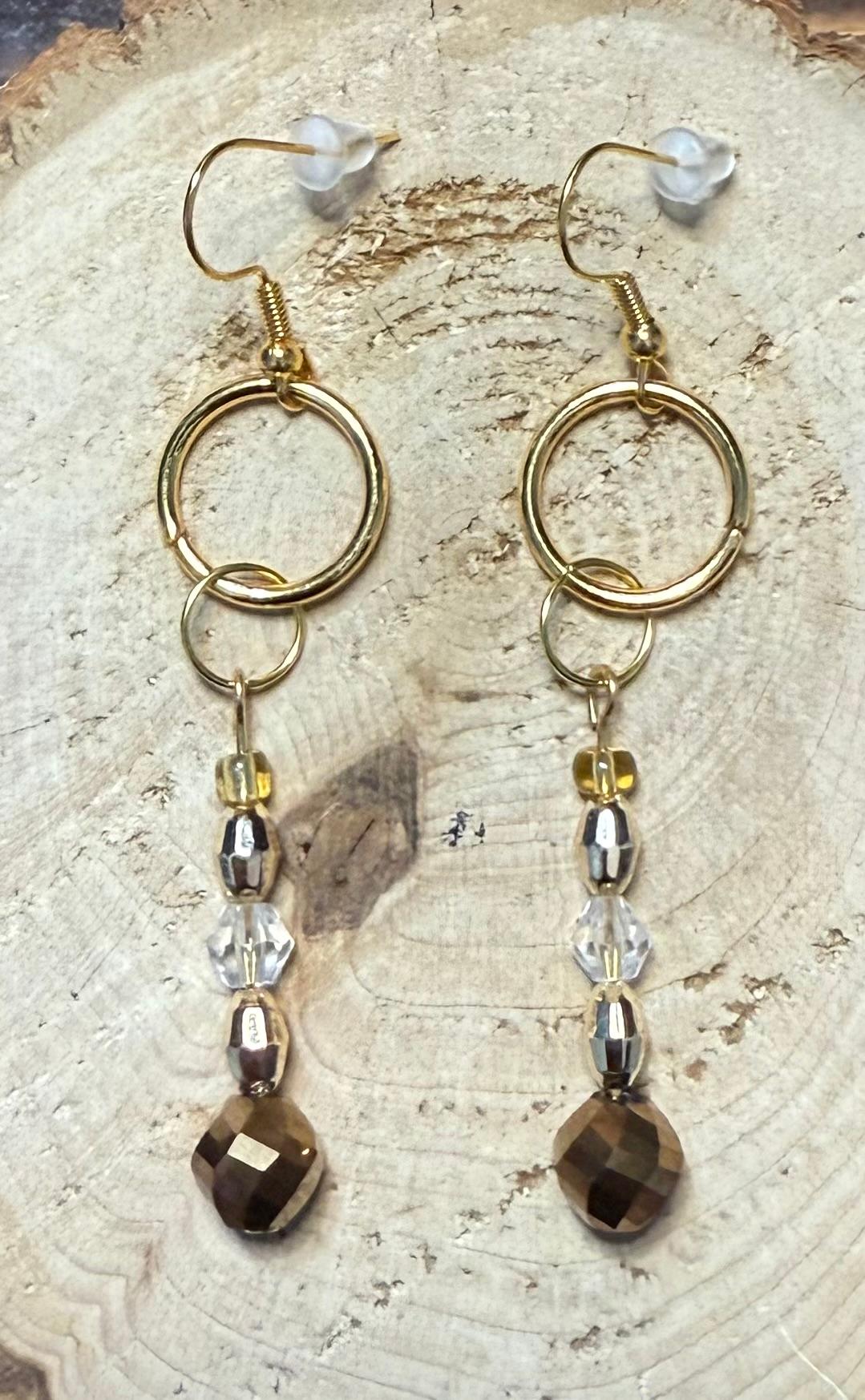 NEW Lovely Artsy Modest Faceted Bead & Circle Earrings