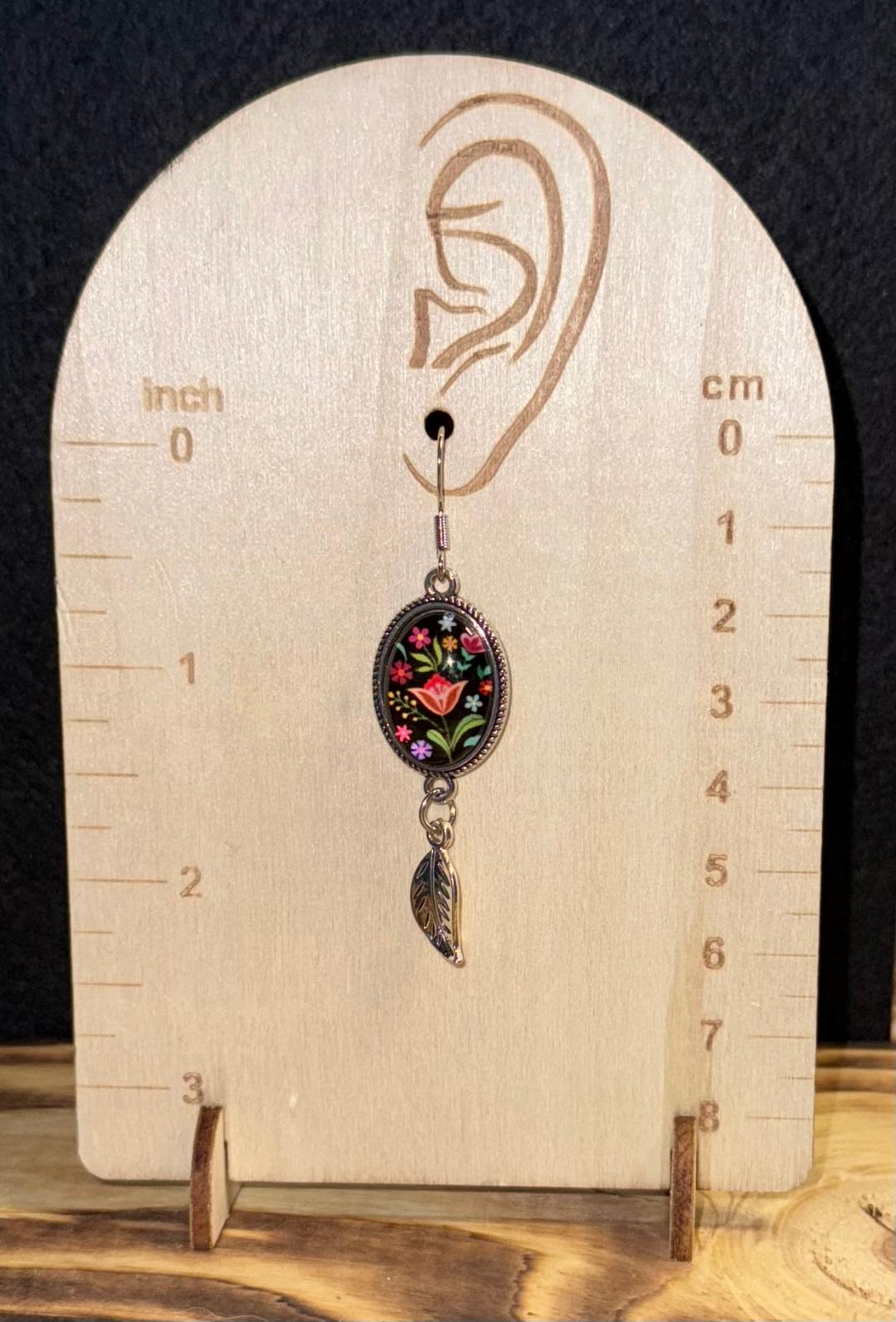 NEW Floral Oval Dome Charm Earrings w/ Small Leaf