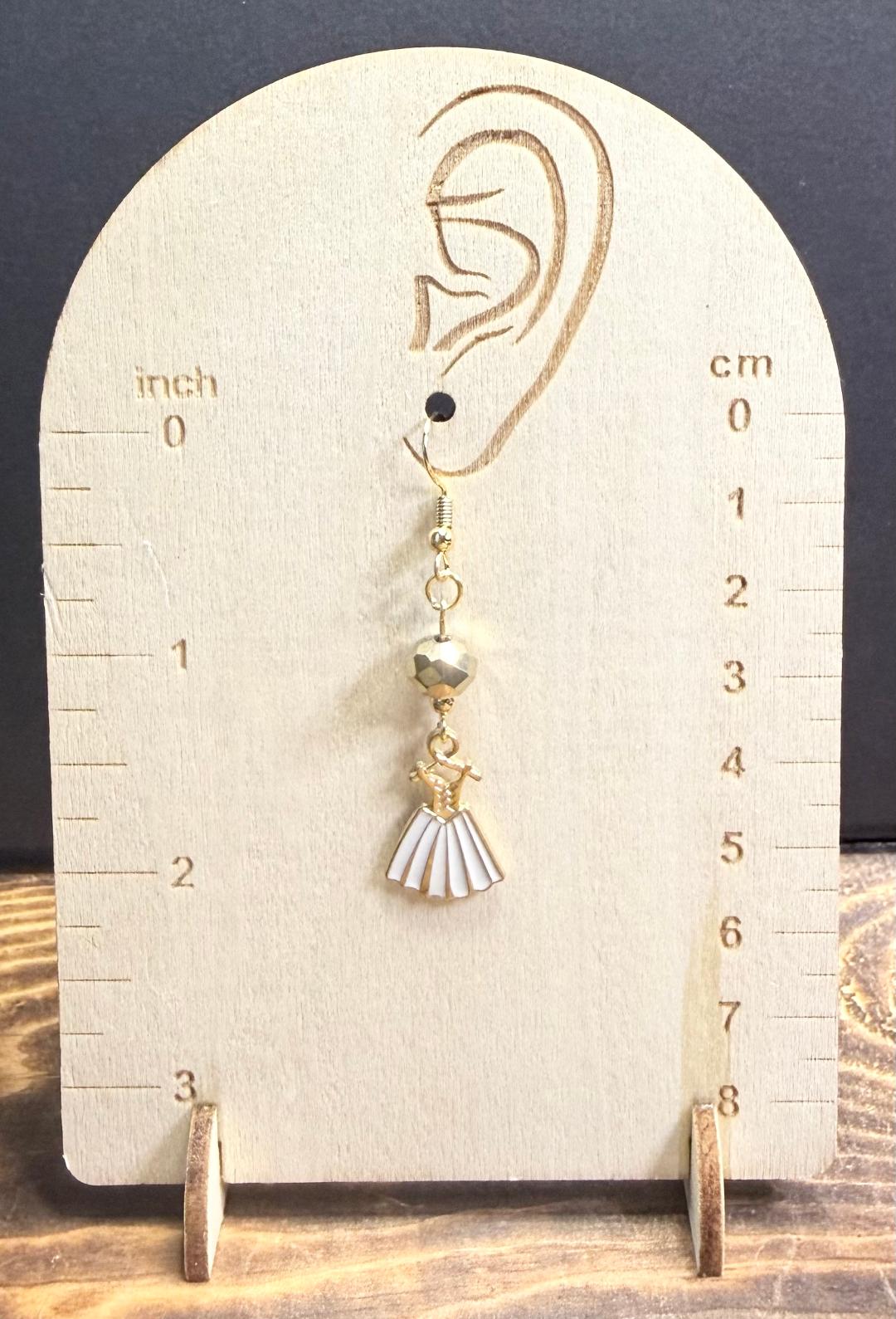 NEW Pretty Dress Earrings in White w/ Gold Glass Beads