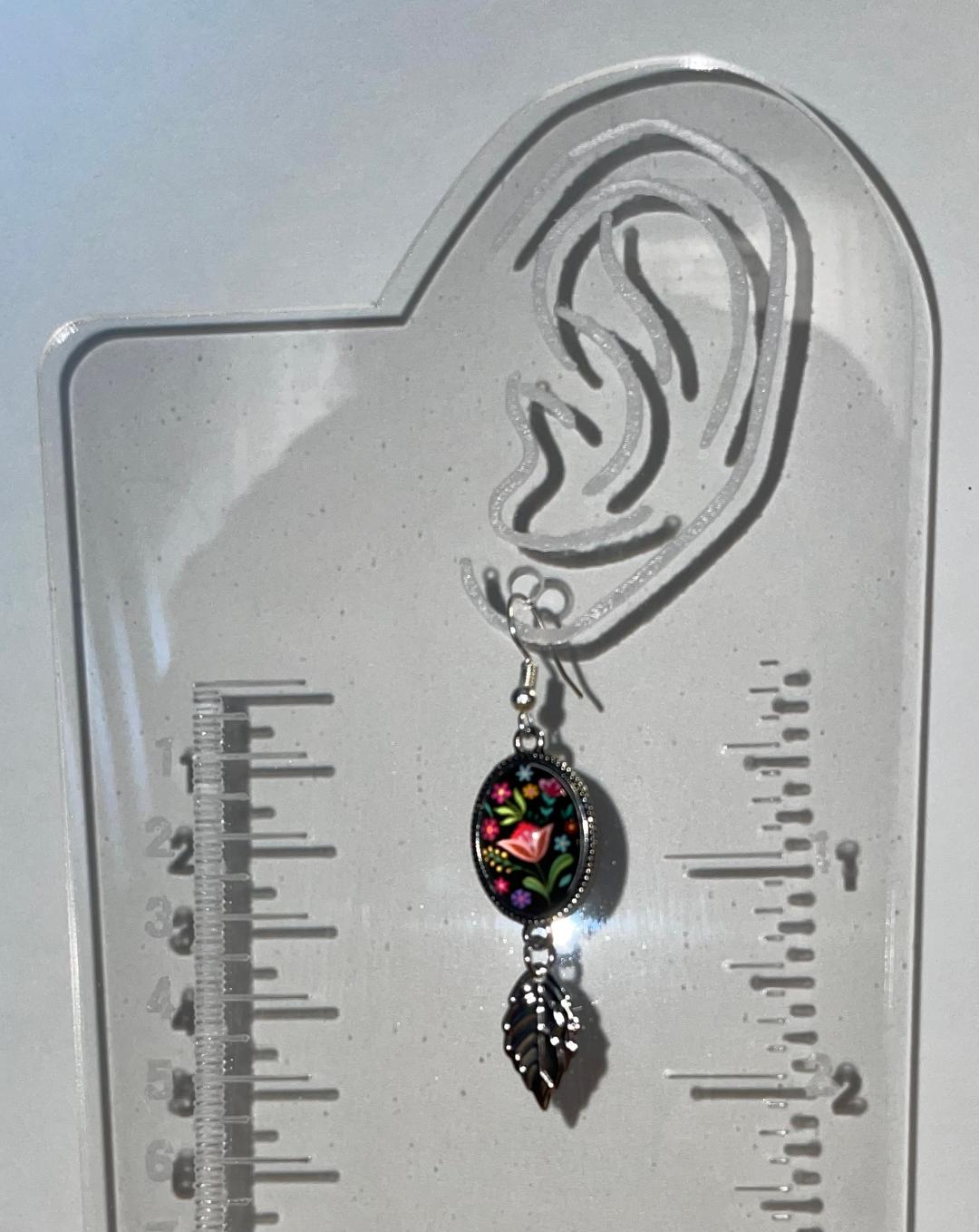 NEW Oval Floral Pendant & Leaf Earrings