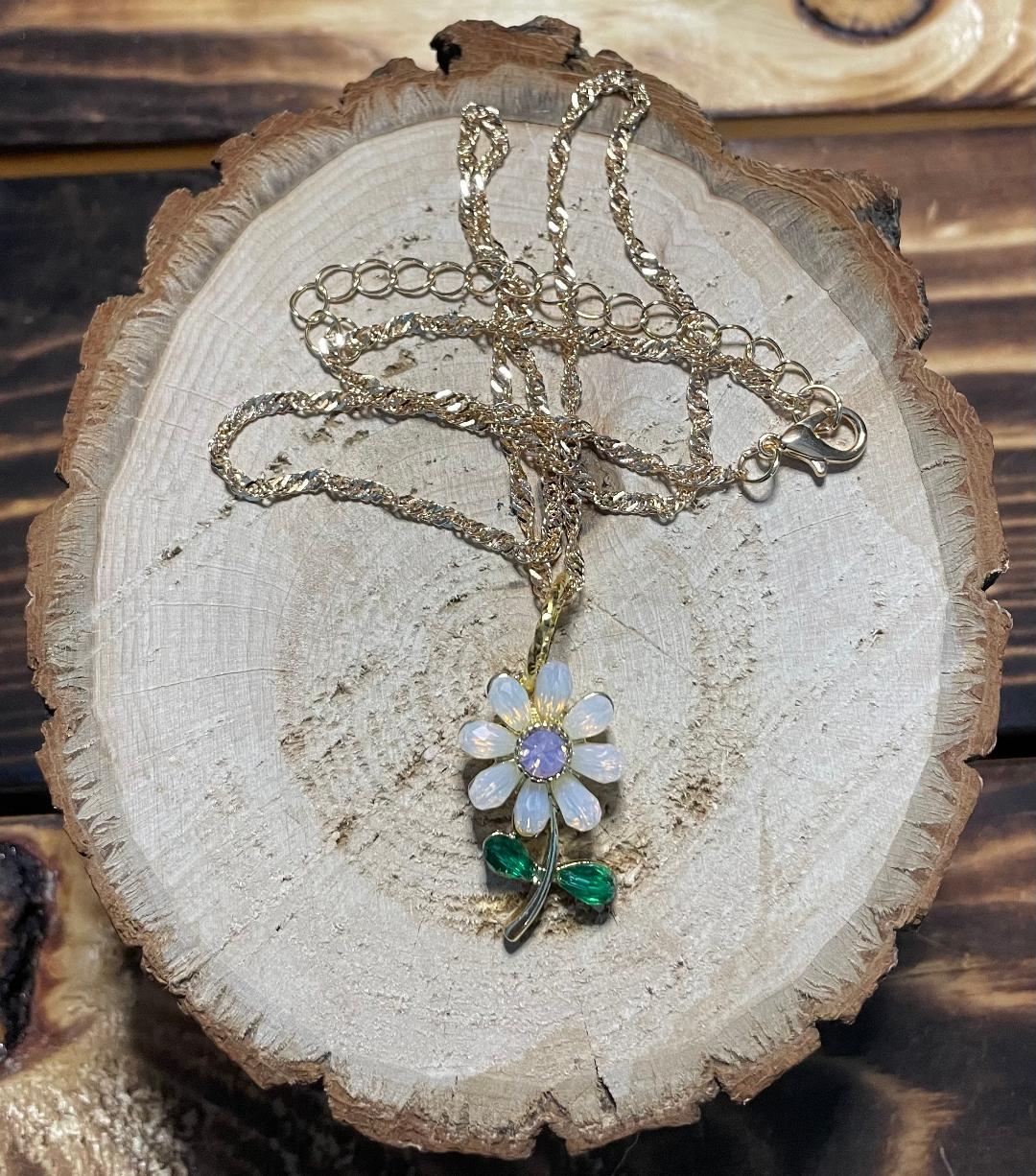 NEW White & Pink Daisy 18" Pendant Necklace