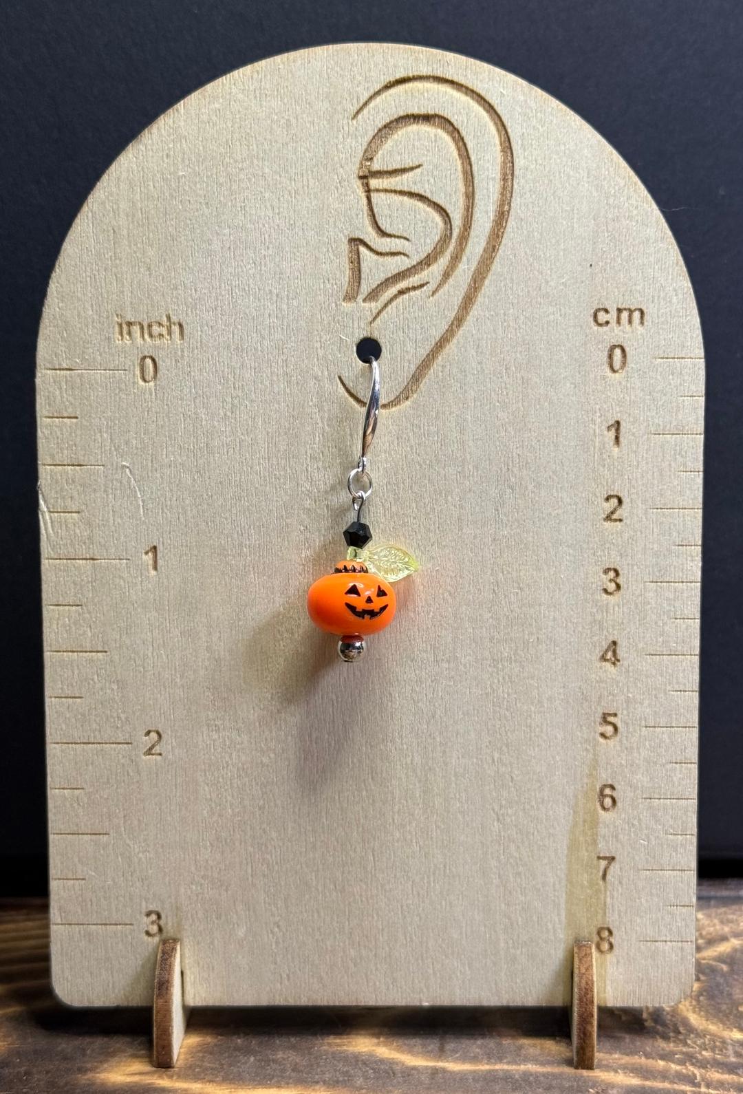 NEW Halloween Little Smling Pumpkin Earrings w/ Green Leaves & Glass Beads