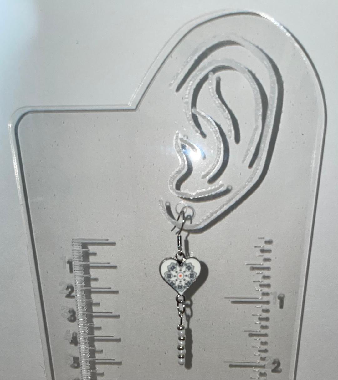 NEW White Floral Boho Enamel Heart & Beads Drop Dangle Earrings