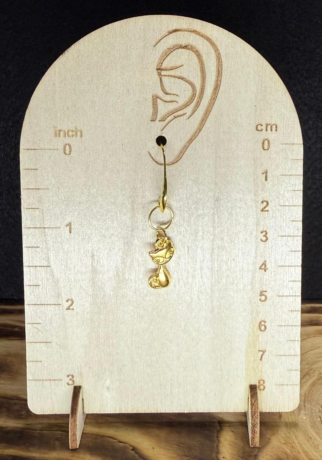 NEW Gold Tone Retro Atomic Cat Charm Dangle Earrings