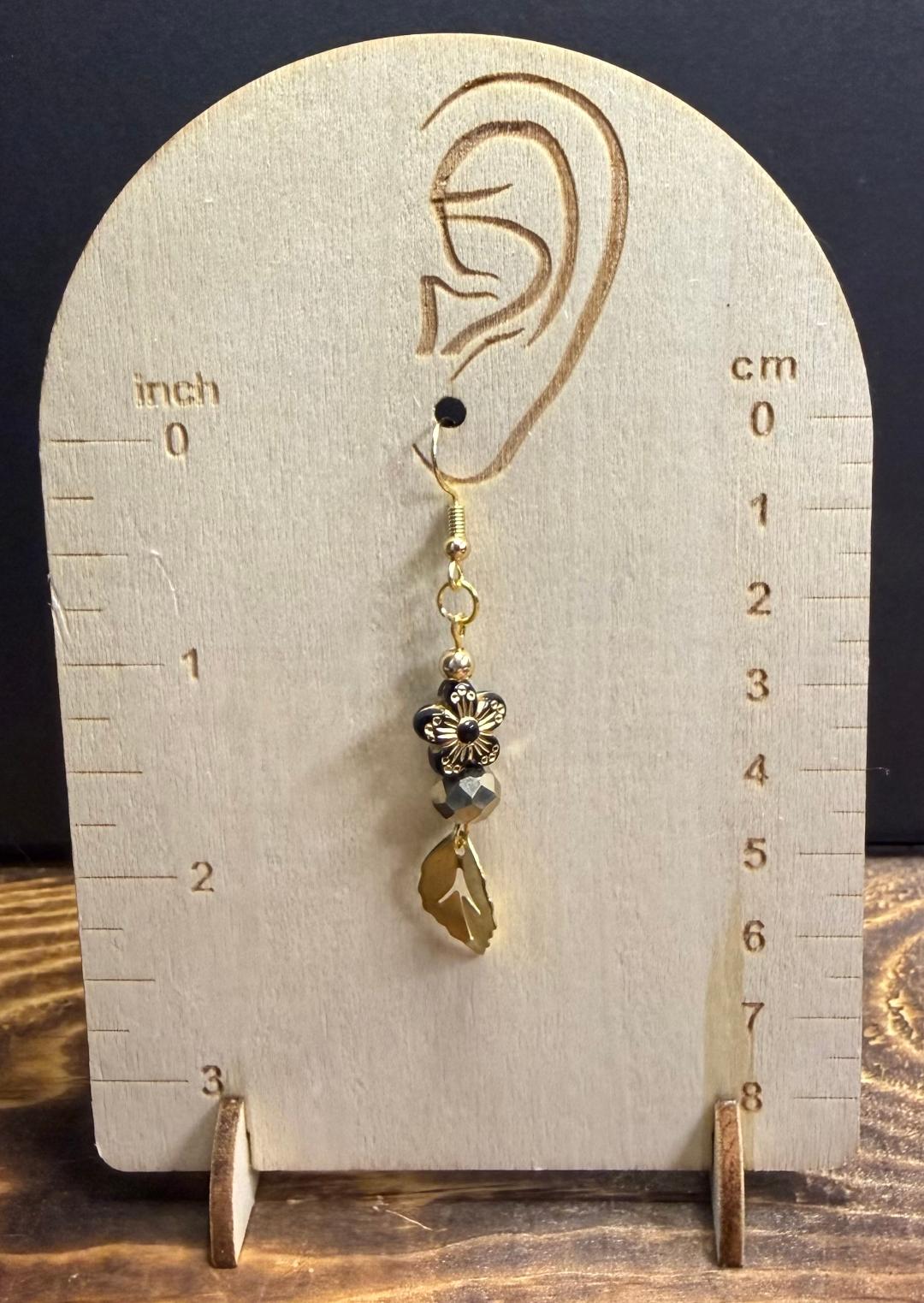 *NEW Black & Gold Flower Charm Earrings w/ Glass Beads