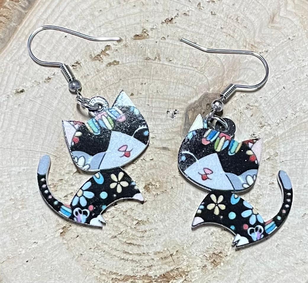 NEW Multicolor Acrylic Mexican Style Kitten Cat Earrings