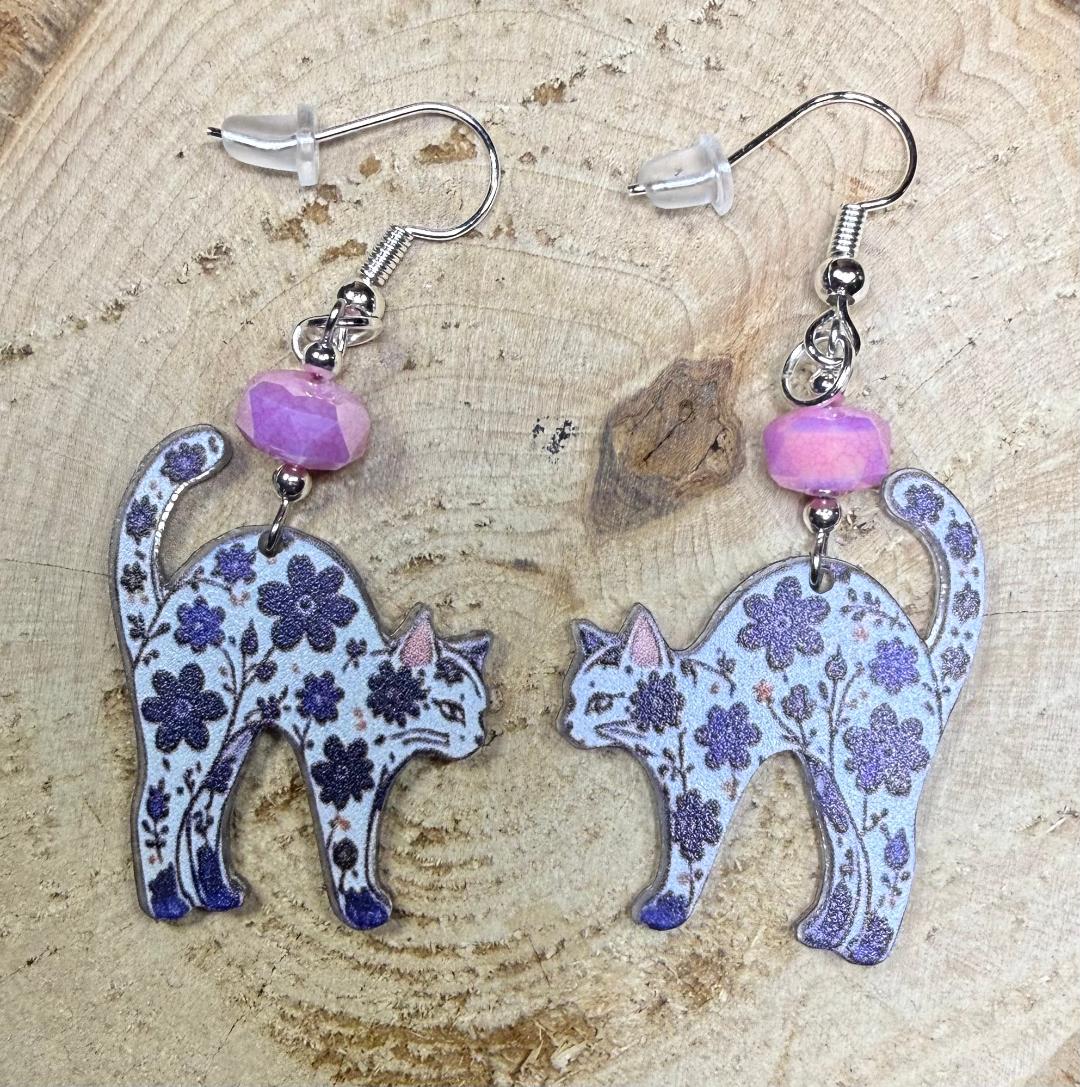 NEW Bohemian Floral Arching Cat Acrylic Charm Earrings w/ Pink Glass Beads