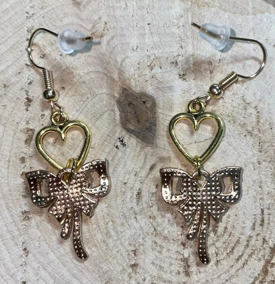 NEW Romantic Bow Heart Clear Rhinestone Gold Tone Dangle Drop Earrings