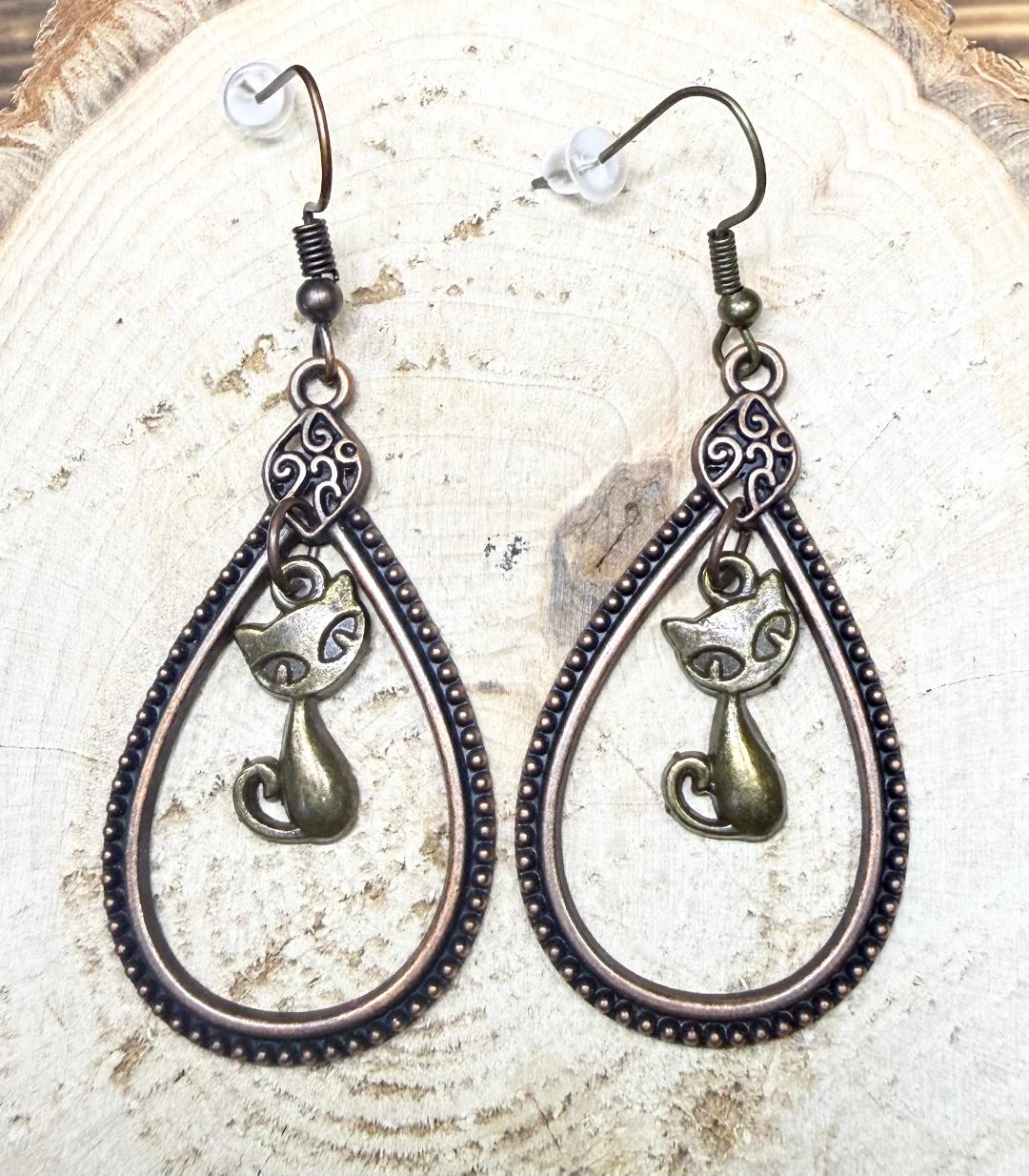 NEW Bronze Retro Cat Earrings in Teardrop Hoop