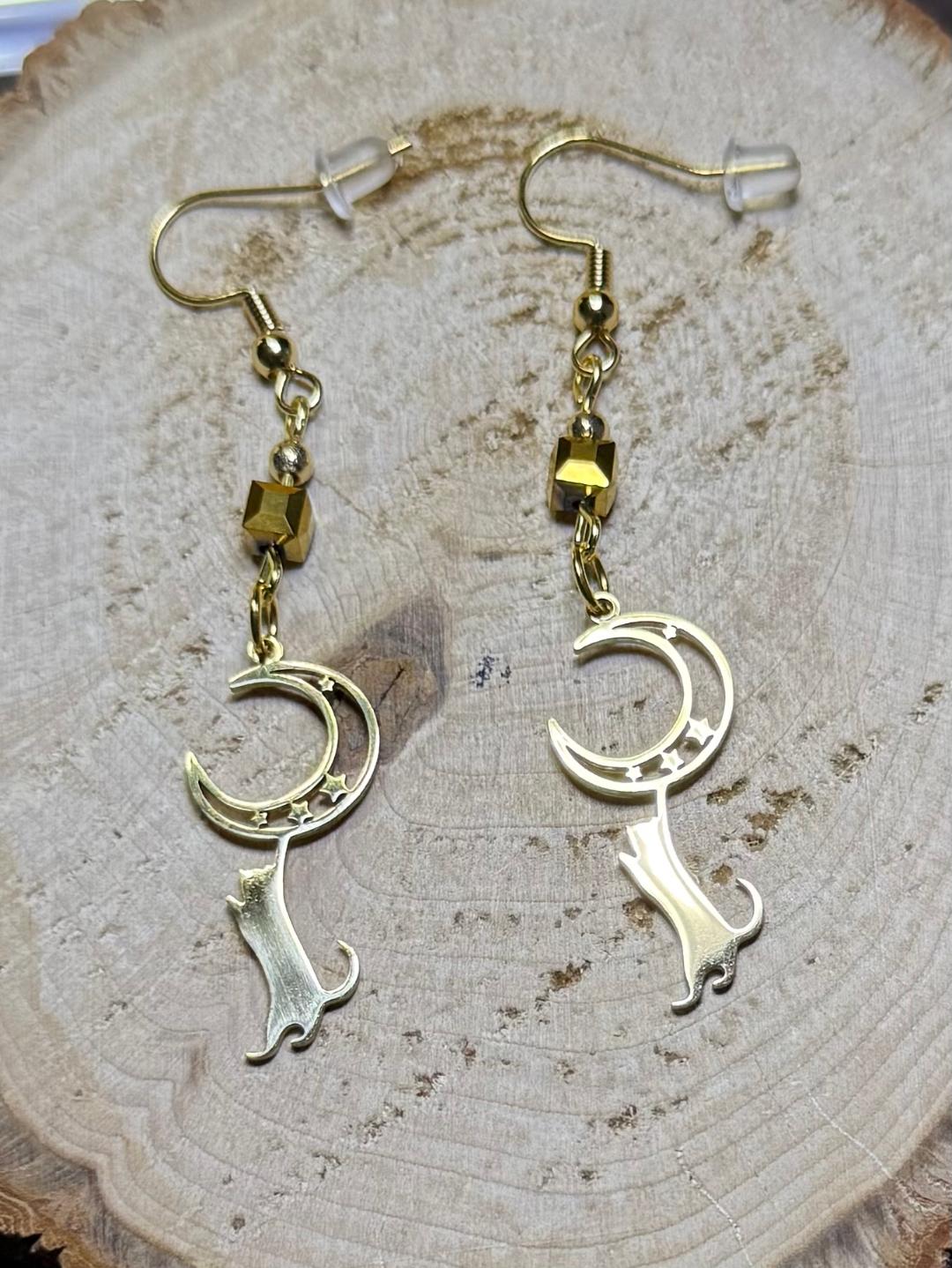 NEW Cat Swinging from the Moon Earrings w/ Glass Beads