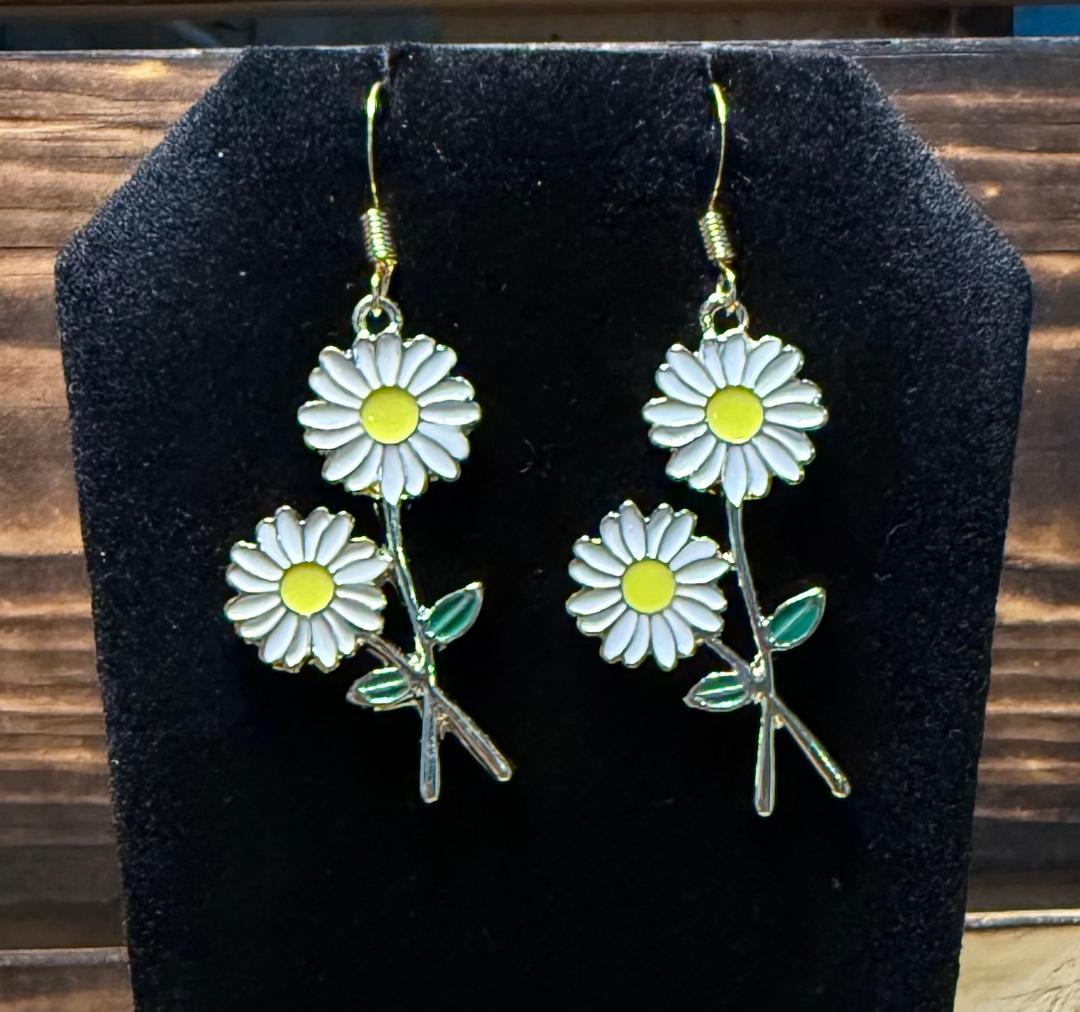 NEW Twin Daisy Flower Charm Earrings