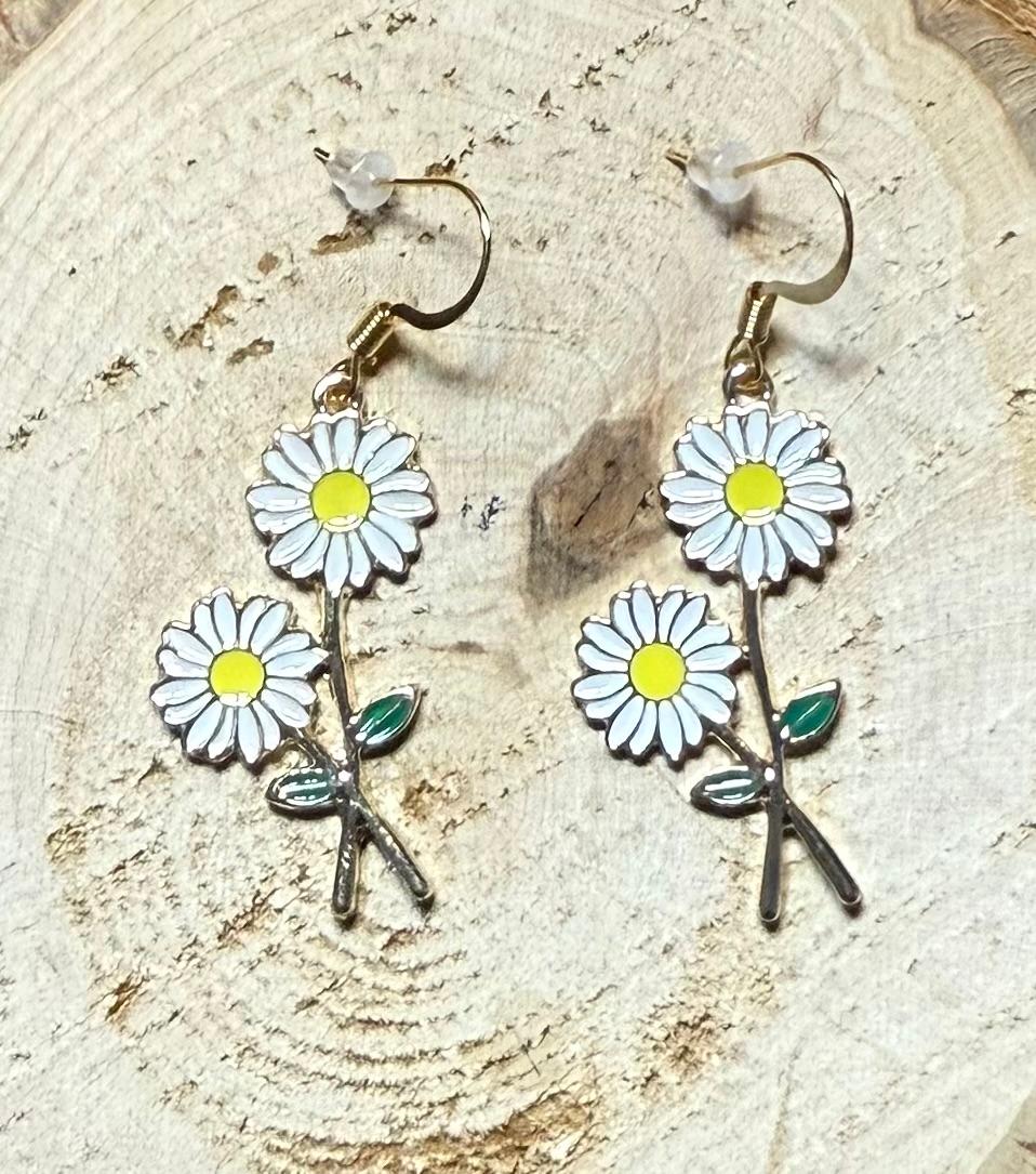 NEW Twin Daisy Flower Charm Earrings