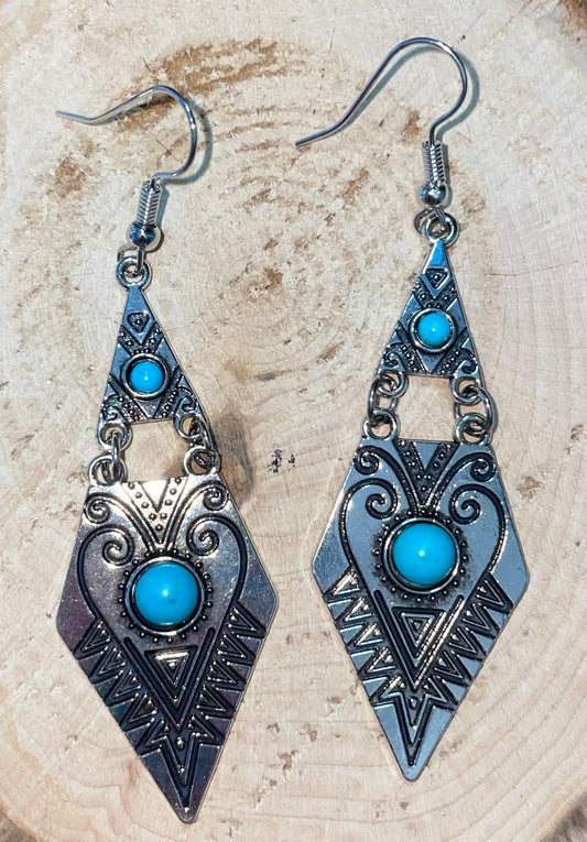 NEW Egyptian Style Turquoise Color Center Earrings