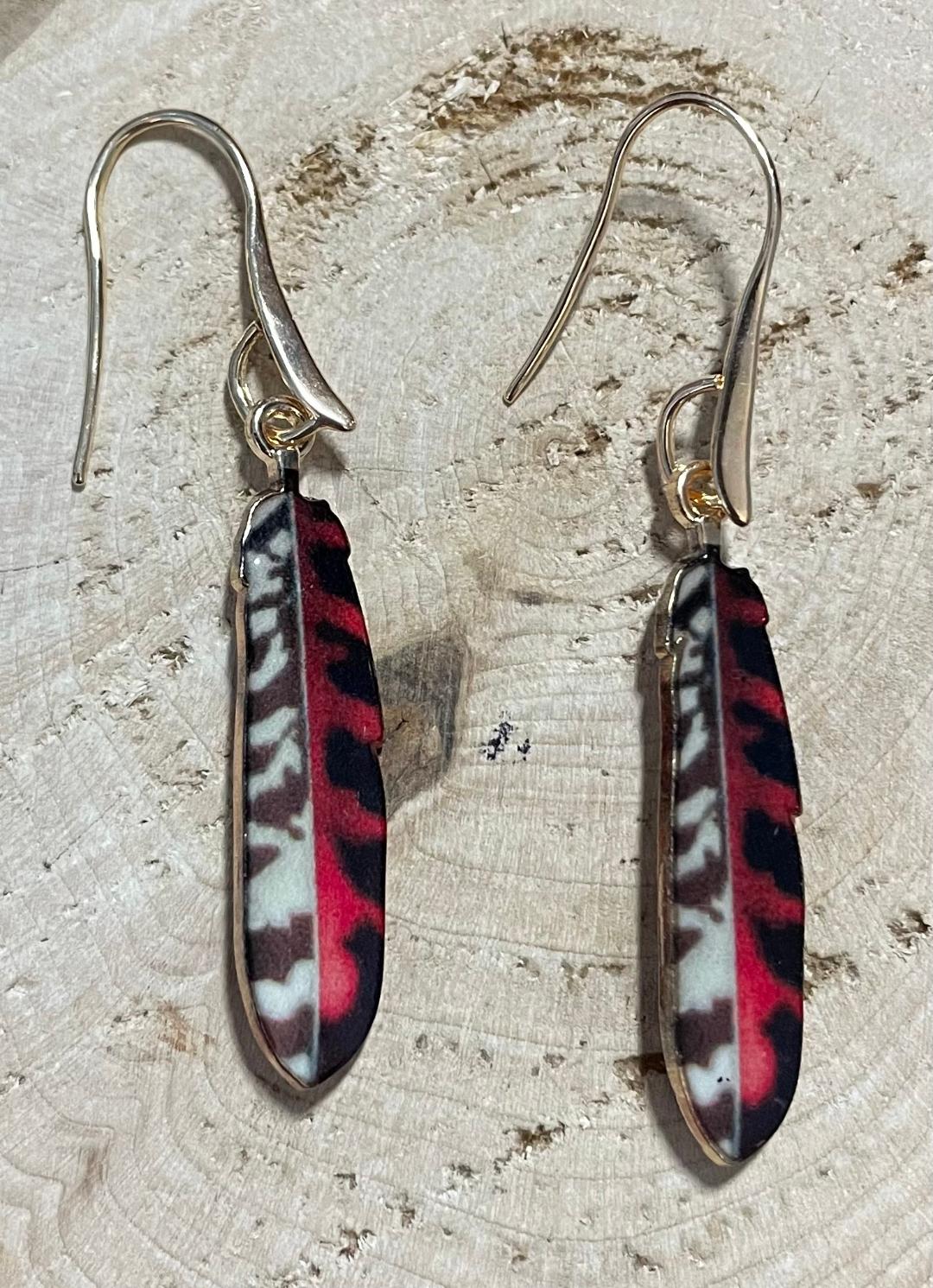 NEW Boho Chic Enamel Alloy Red Black Feather Earrings