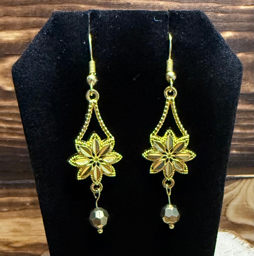 NEW Gold Flower Dangle Earrings w/ Faceted Gold Beads