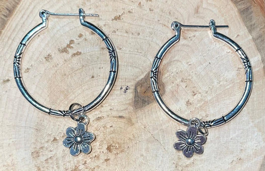 NEW Etched Silver Hoop Earrings w/ Tiny Boho Flower Charms