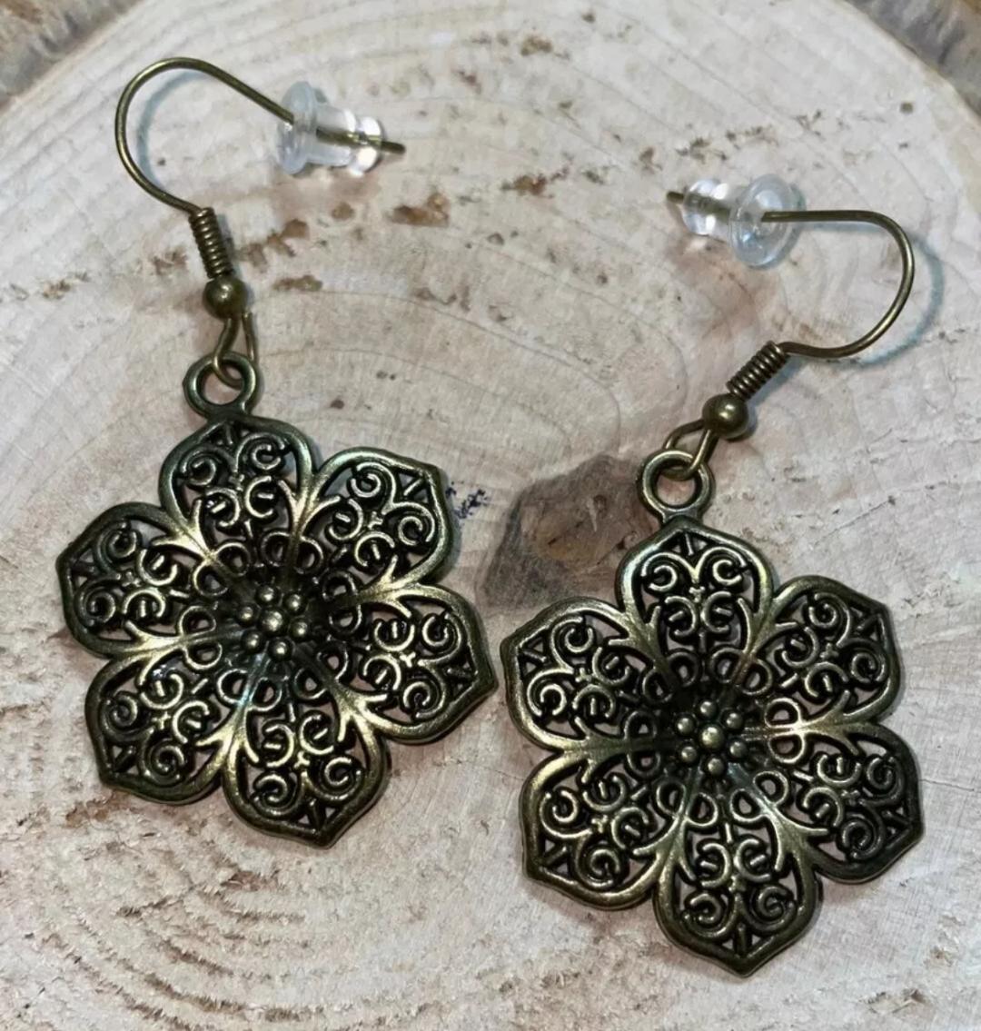 NEW Boho Bronze Filigree Flower Fancy Dangle / Drop Earrings