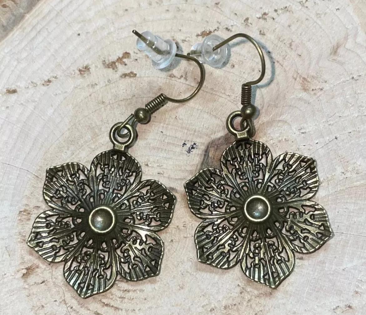 NEW Boho Bronze Filigree Flower Fancy Dangle / Drop Earrings