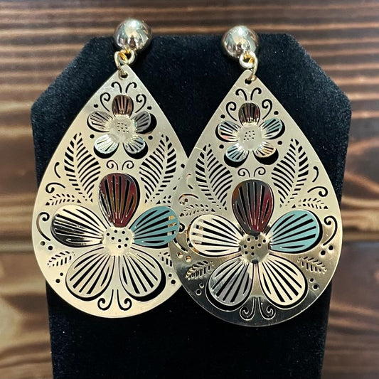 NEW 14K Gold Plated Teardrop Cutout Carved Flower Earrings