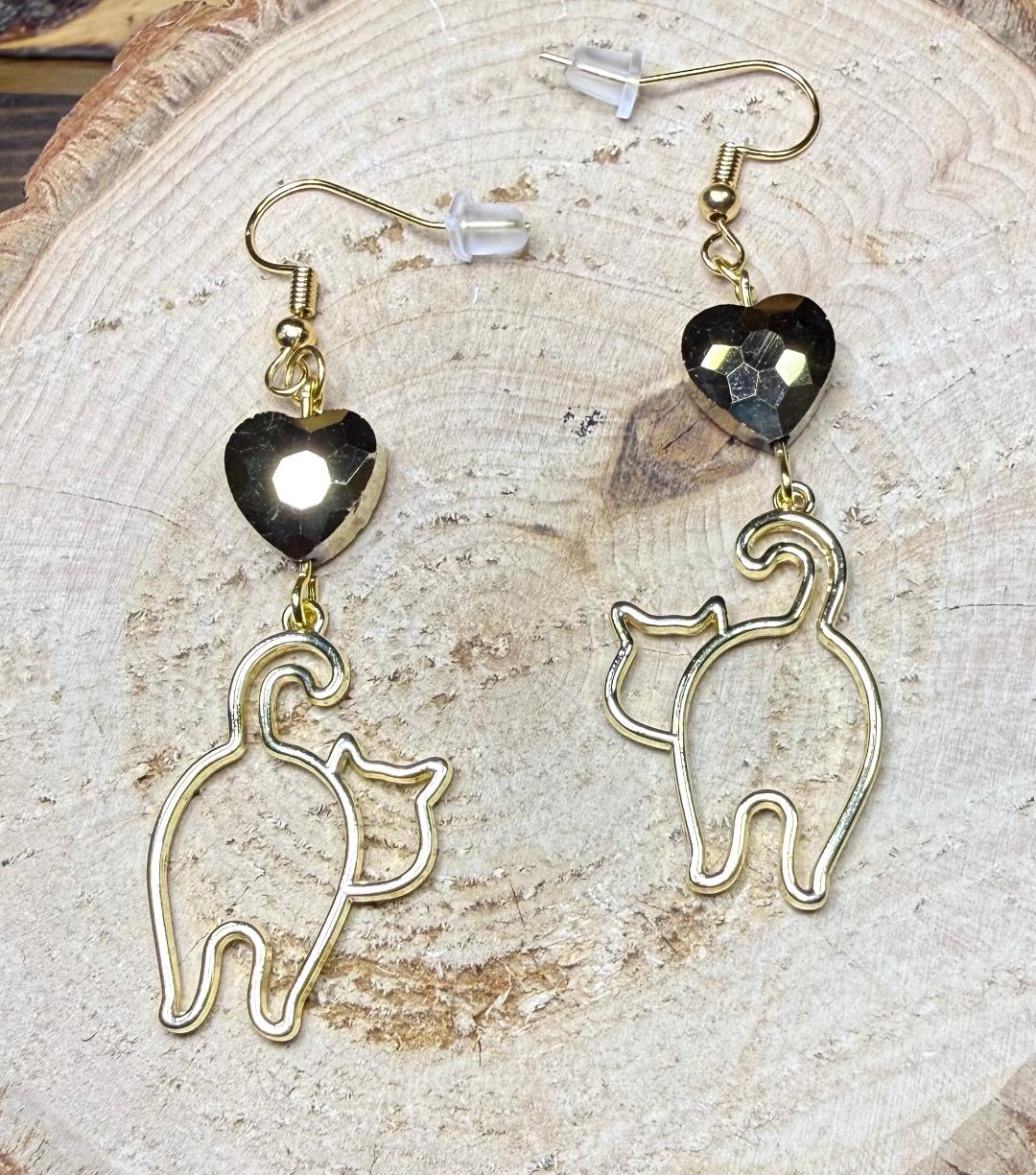 NEW Gold Hollow Cut Walking Cat Charm Earrings w/ Glass Heart