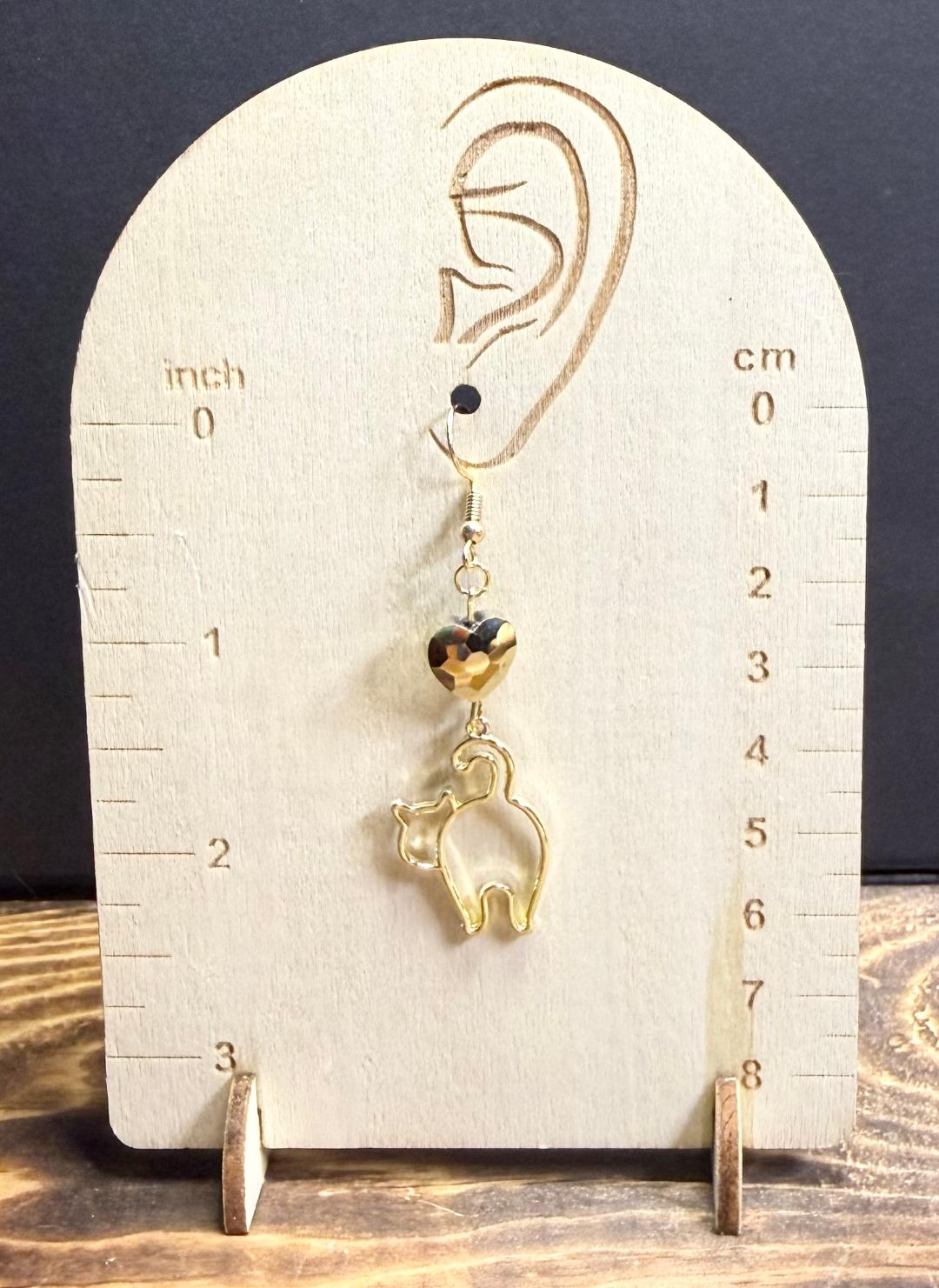 NEW Gold Hollow Cut Walking Cat Charm Earrings w/ Glass Heart