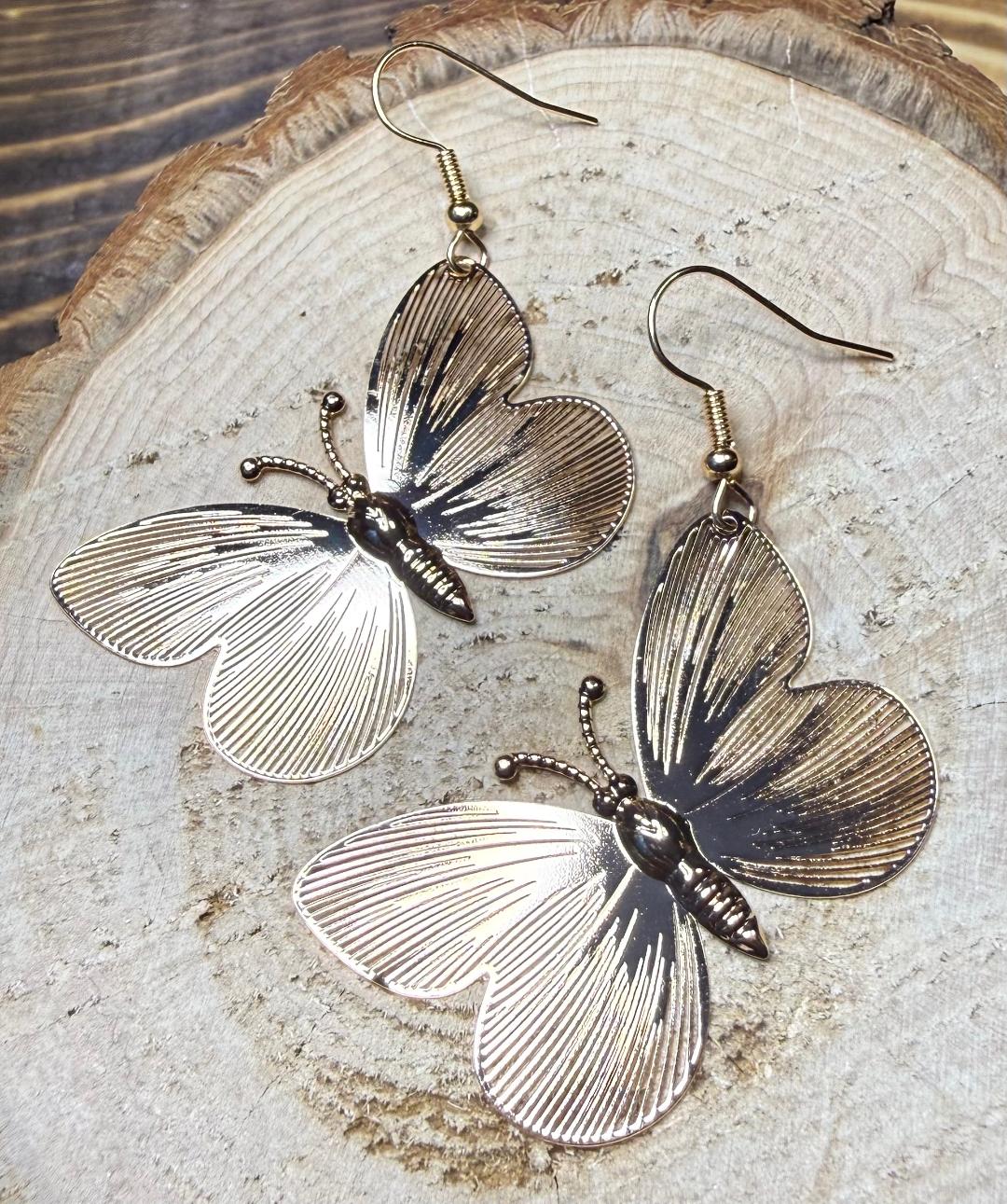NEW Detailed & Light Gold Butterfly Earrings