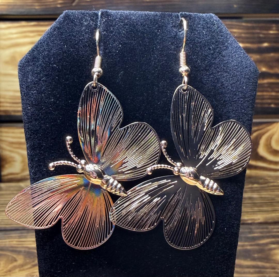 NEW Detailed & Light Gold Butterfly Earrings
