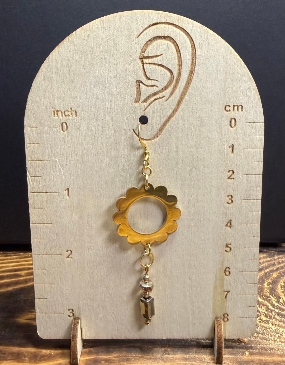 NEW Open Center Gold Scallop Charm Earrings w/ Glass Beads