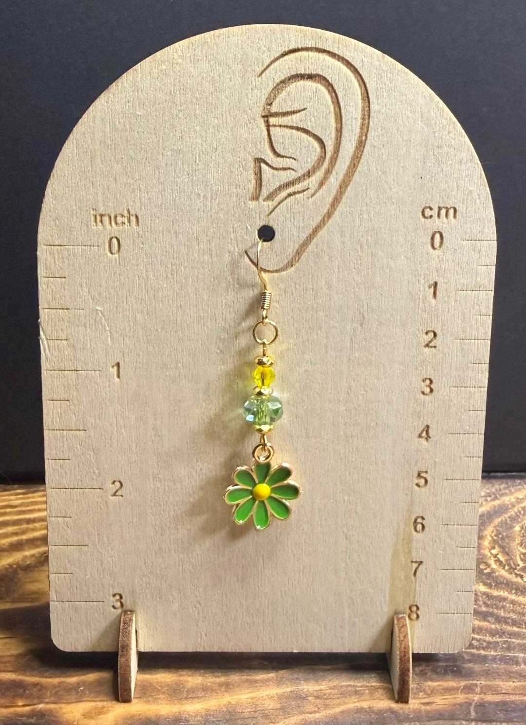 NEW Pretty Green Daisy Charm Earrings w/ Yellow & Green Glass Beads