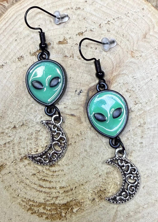 NEW Green Alien Face Earrings w/ Filigree Crescent Moon