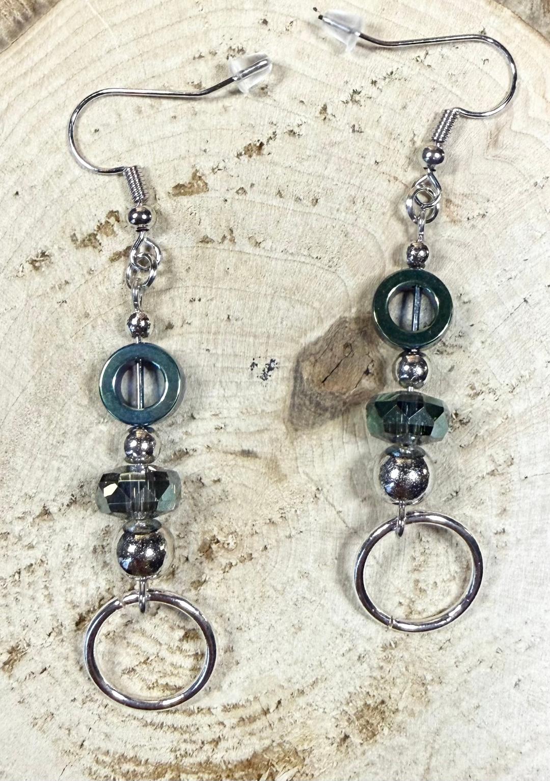NEW Contemporary Style Metallic Green Circle Charm Earrings w/ Glass Beads