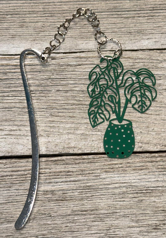 NEW Green Plant Coated Metal Hollow Charm Bookmark