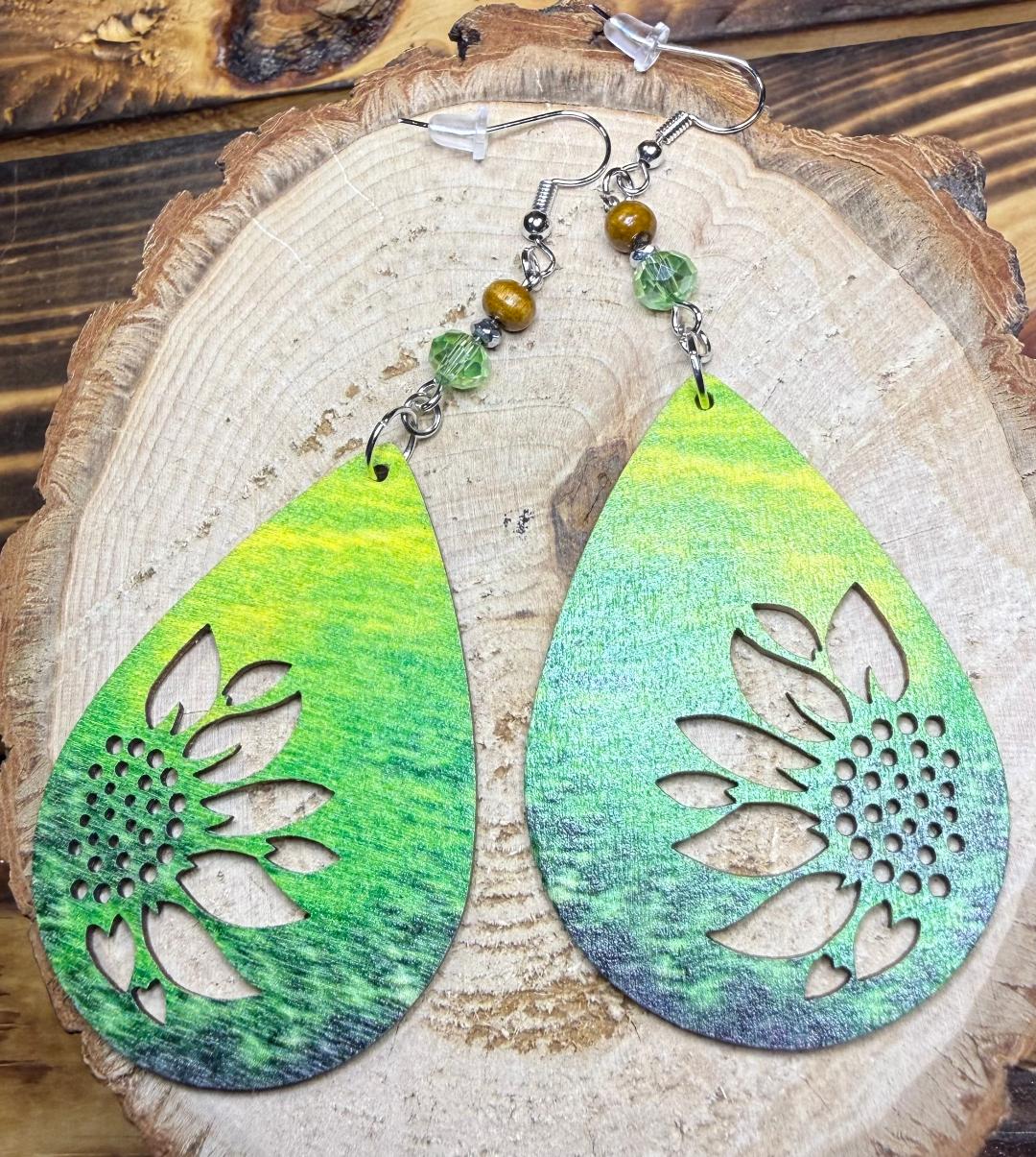 NEW Bright Green Wooden Boho Teardrop Earrings w/ Daisy Cutout & Beads