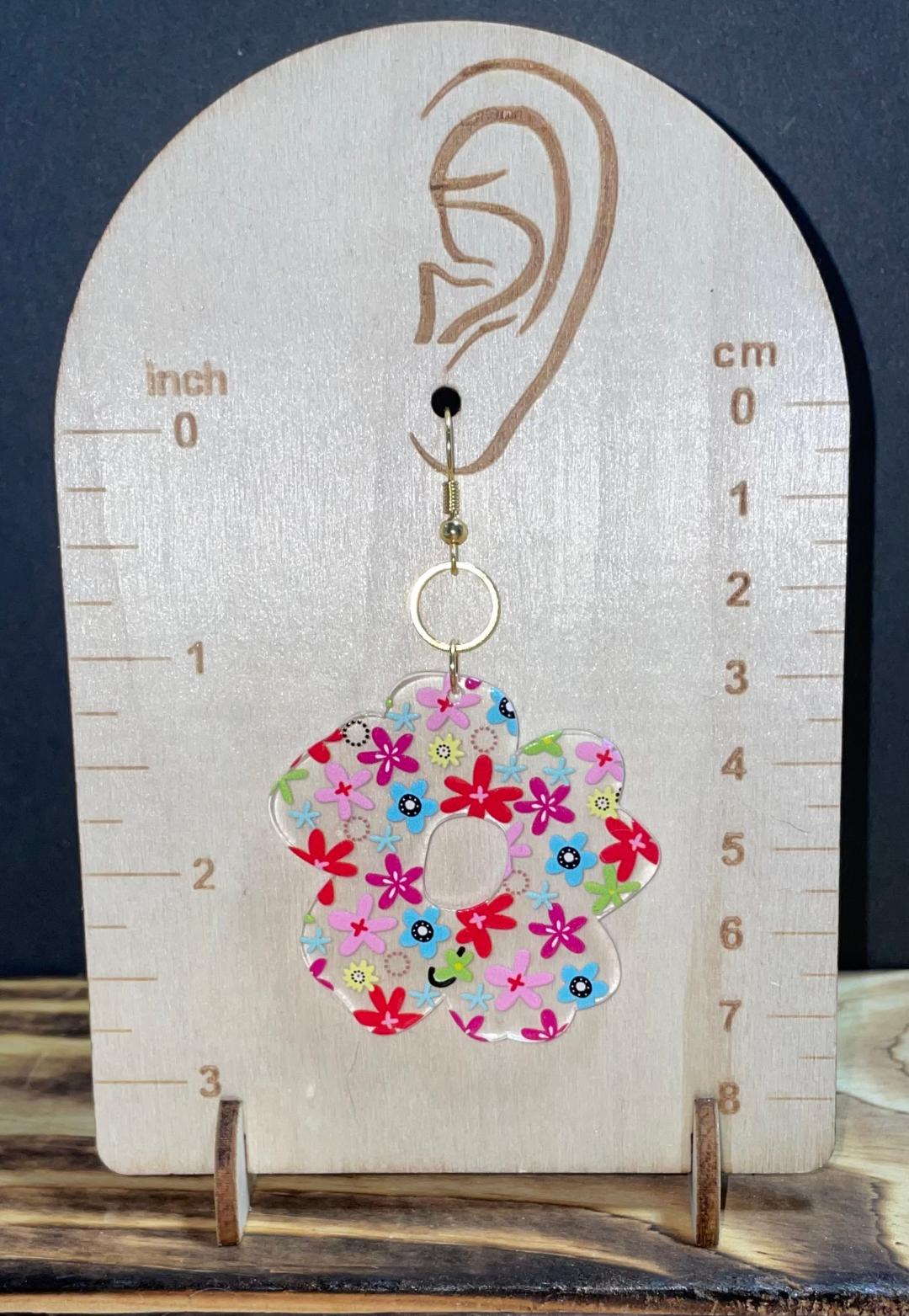NEW Chic Flower Shaped Acrylic Hippie Theme Accented Earrings