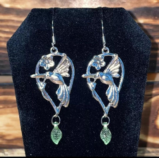 NEW Romantic Teardrop Hummingbird & Green Leaf Silver Tone Drop Dangle Earrings