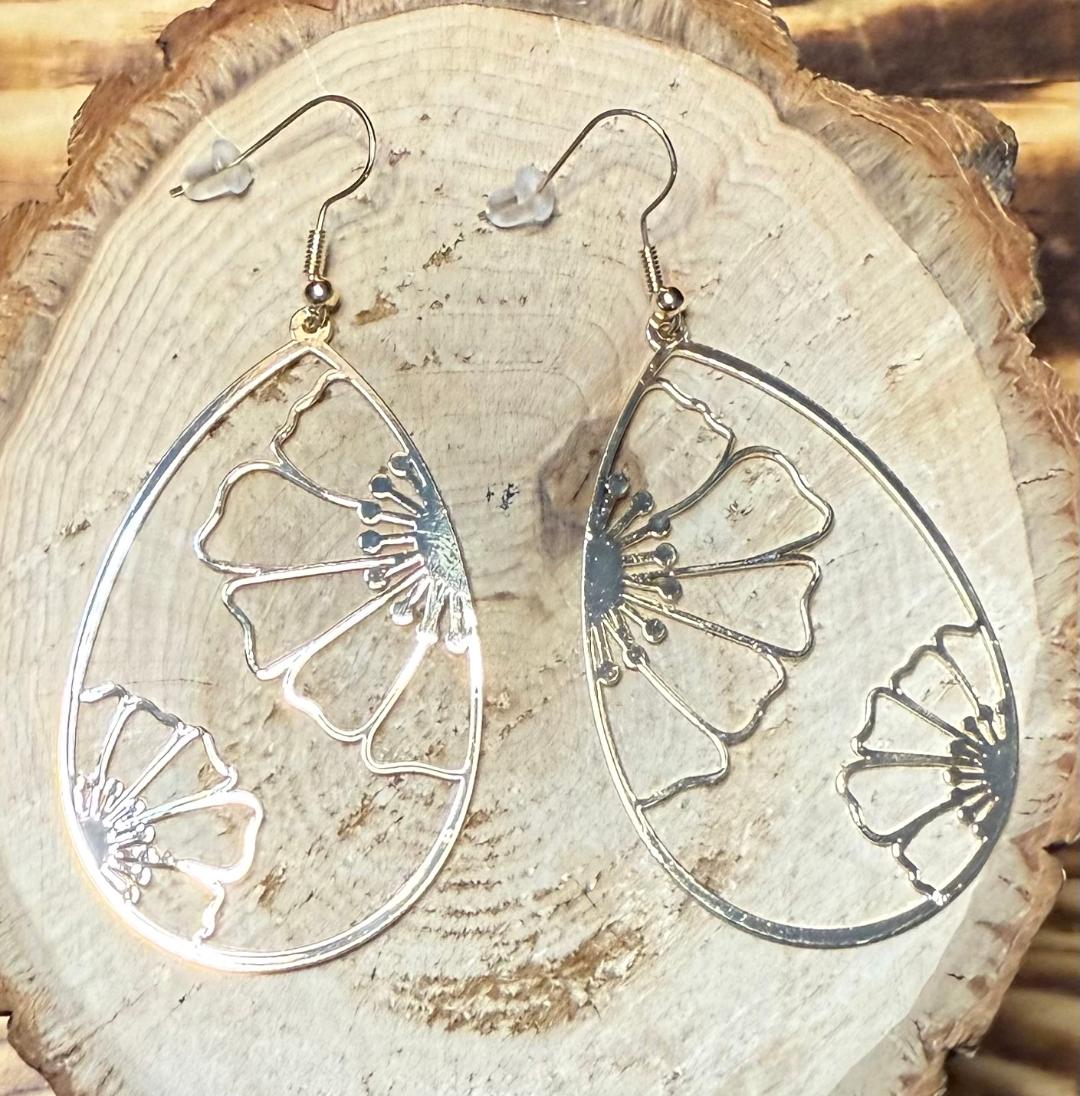 NEW Elegant Hollow Teardrop Flower Dangle Earrings