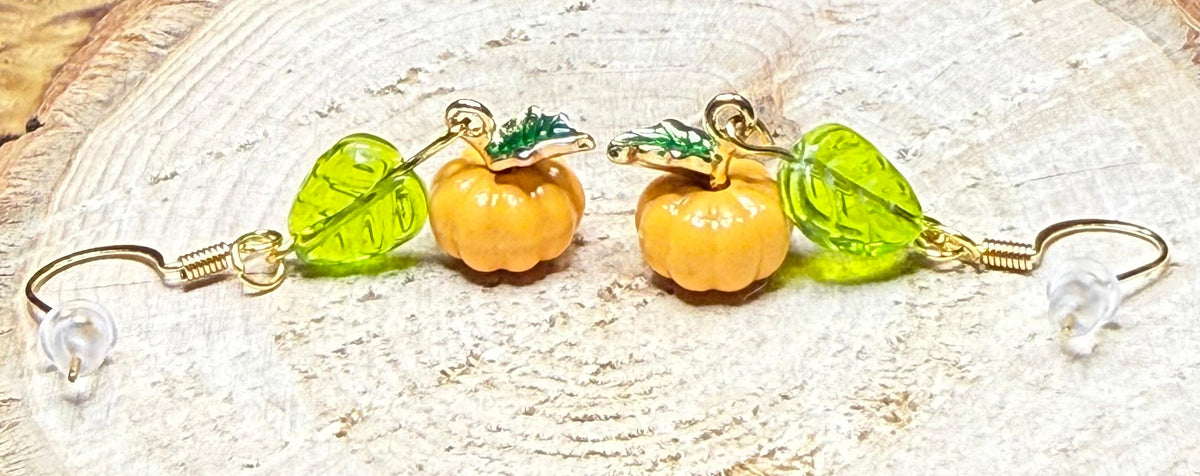 NEW Sweet Little Pumpkin Earrings w/ Glass Leaves