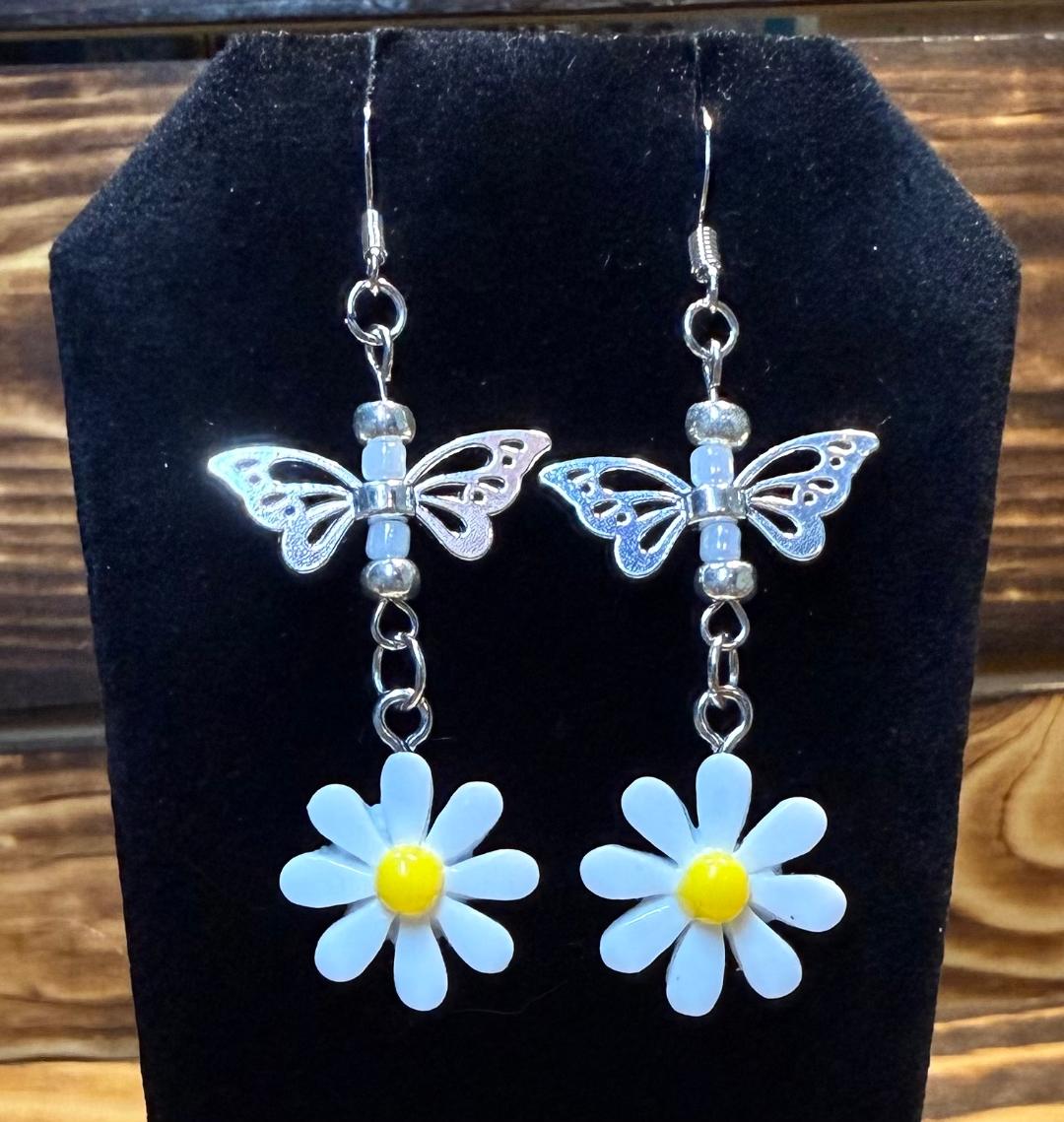 NEW Daisy Charm Earrings w/ Butterfly Wings