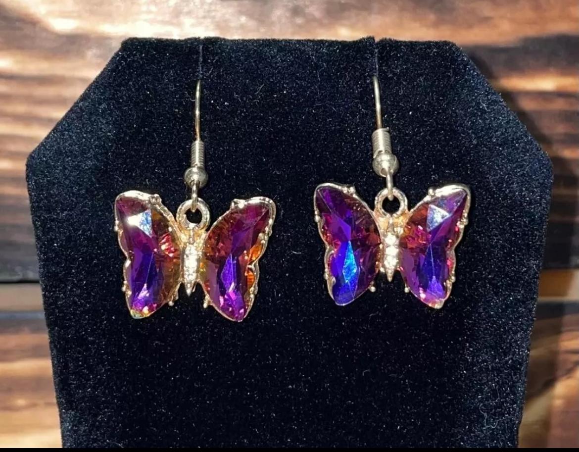 NEW Vibrant Iridescent Purple Rhinestone Butterfly & Gold Tone Earrings