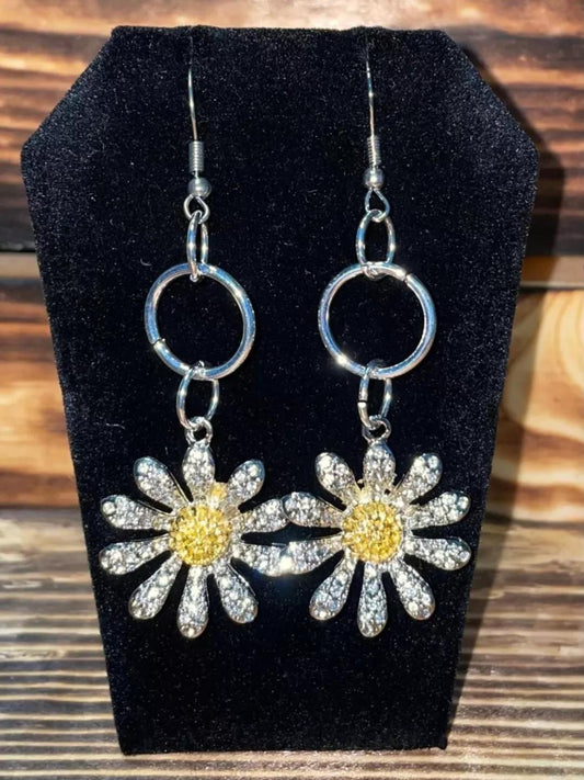 NEW Boho Hippie Sparkling Daisy Flower Silver Tone Dangle / Drop Earrings