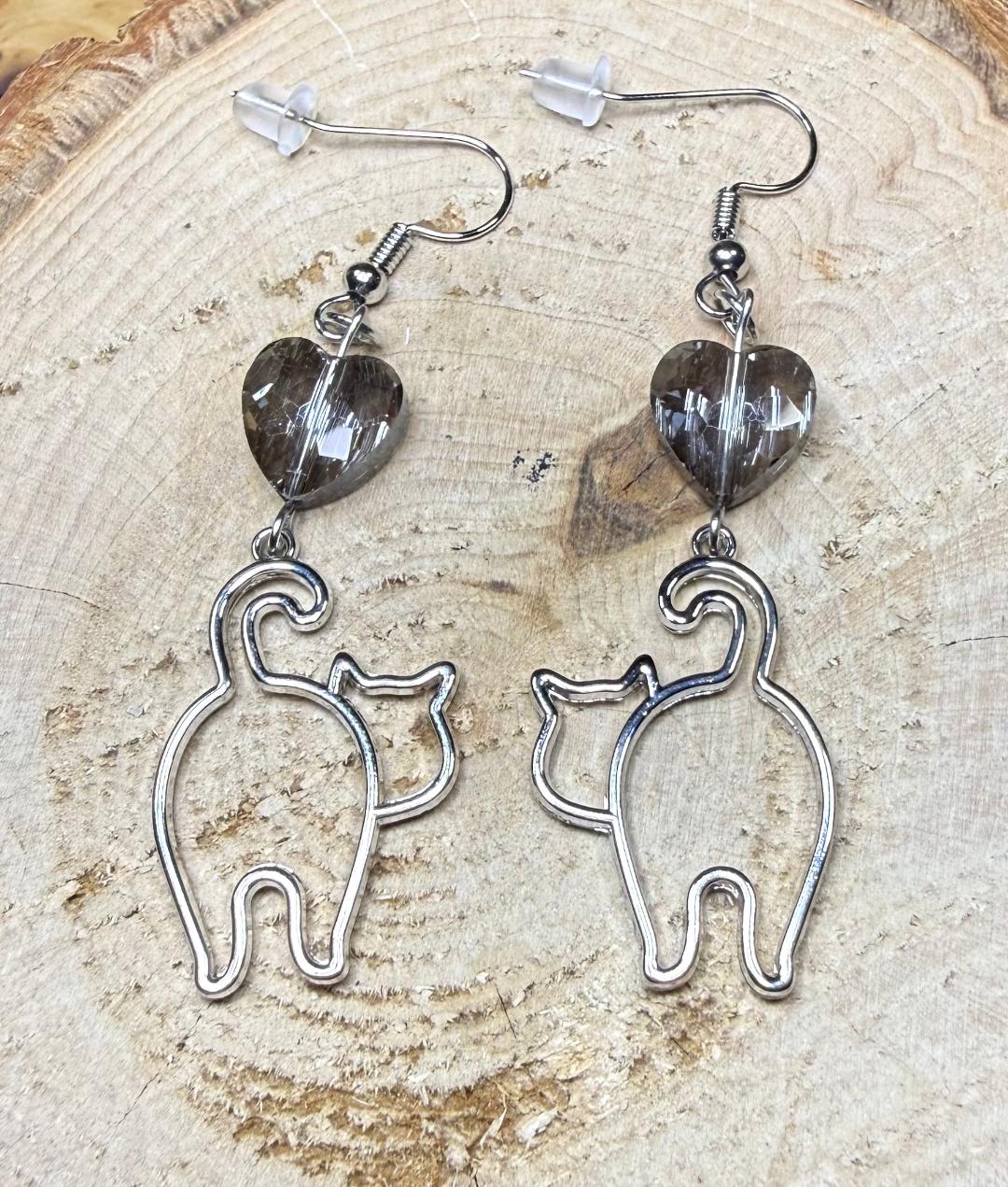 NEW Silver Hollow Cut Walking Cat Charm Earrings w/ Glass Heart