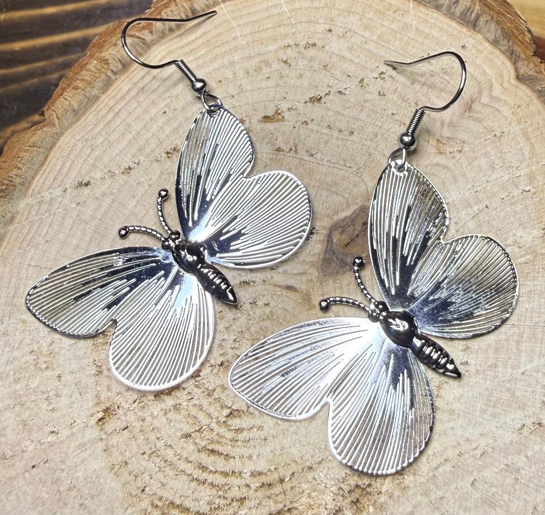 NEW Detailed & Light Silver Butterfly Earrings