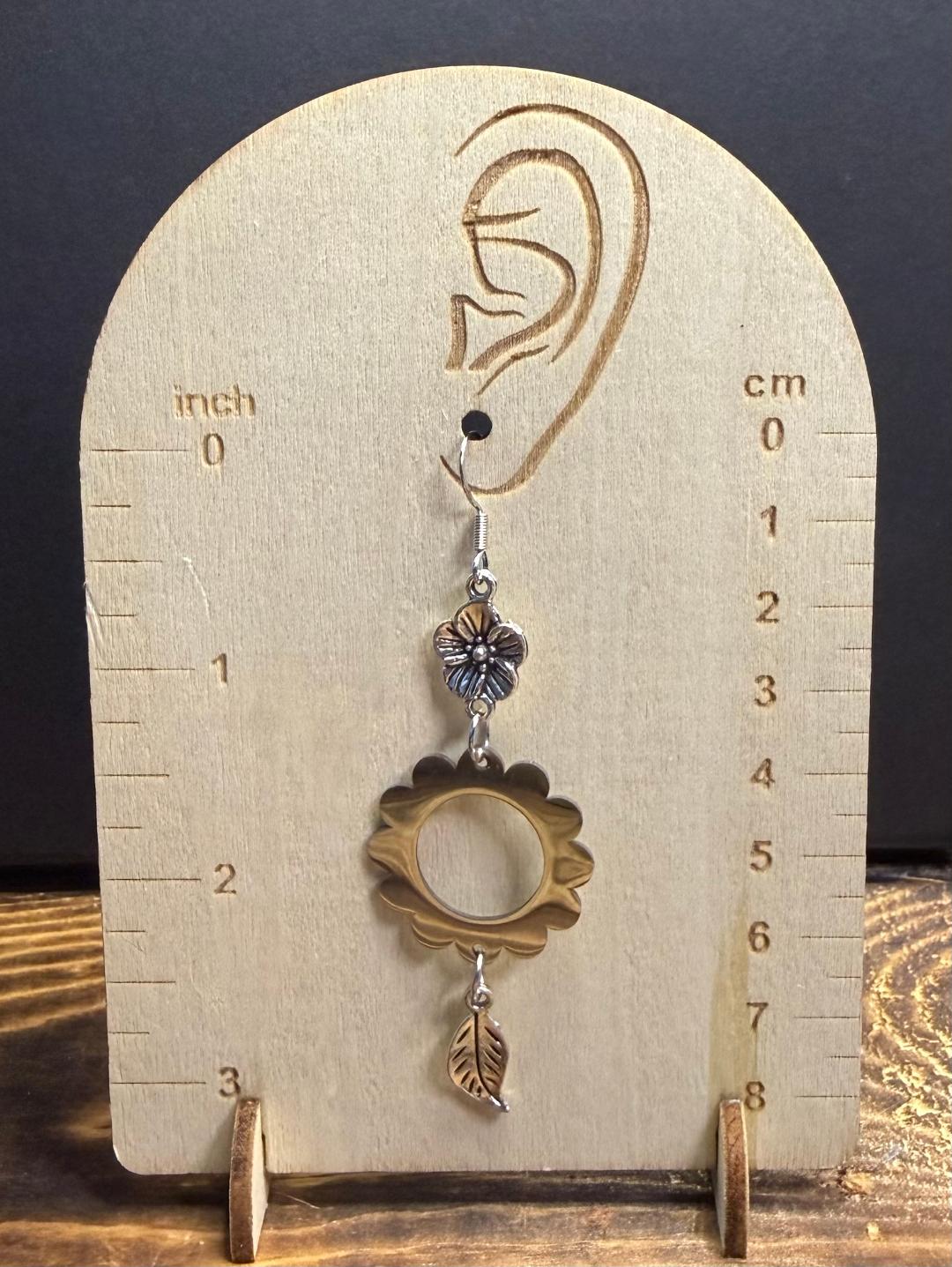NEW Open Center Silver Scallop Edge Charm Earrings w/ Flowers & Leaves