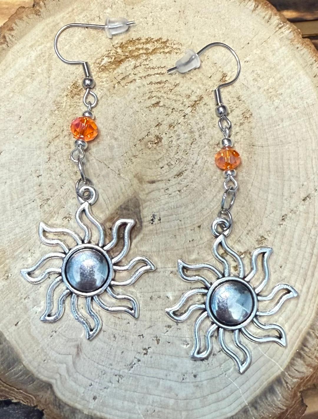 NEW Silver Sunburst & Orange Glass Faceted Beaded Earrings
