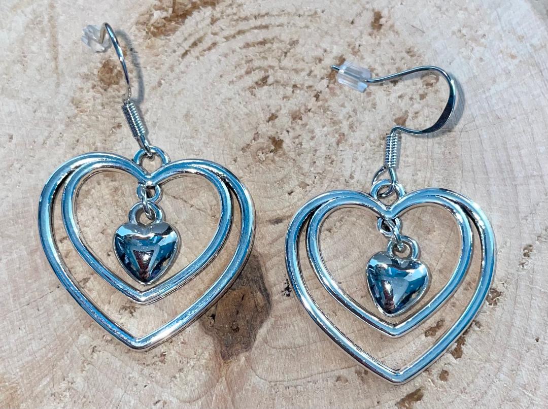 NEW Triple Heart Design Silver Tone Drop Dangle Earrings