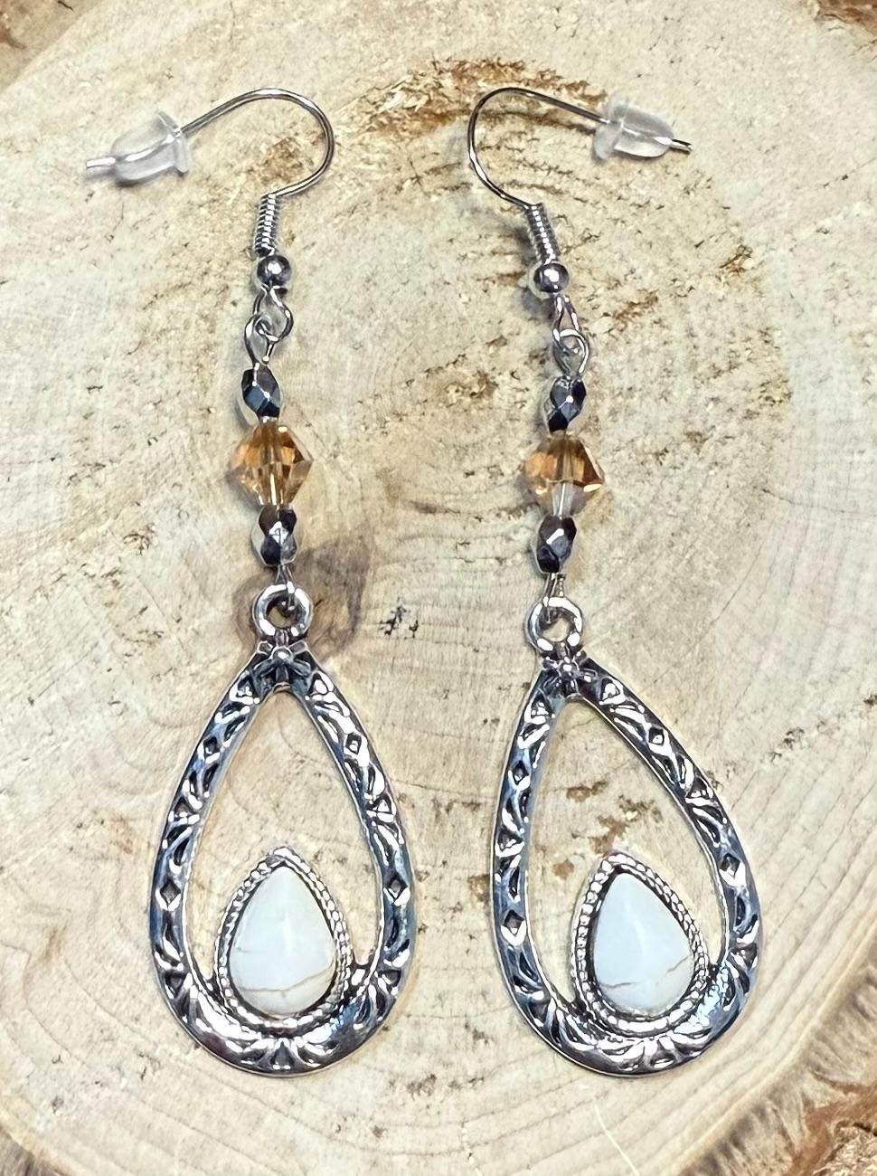 NEW Silver Tone Etched Teardrop Earrings w/ Off White & Champagne Faceted Beads