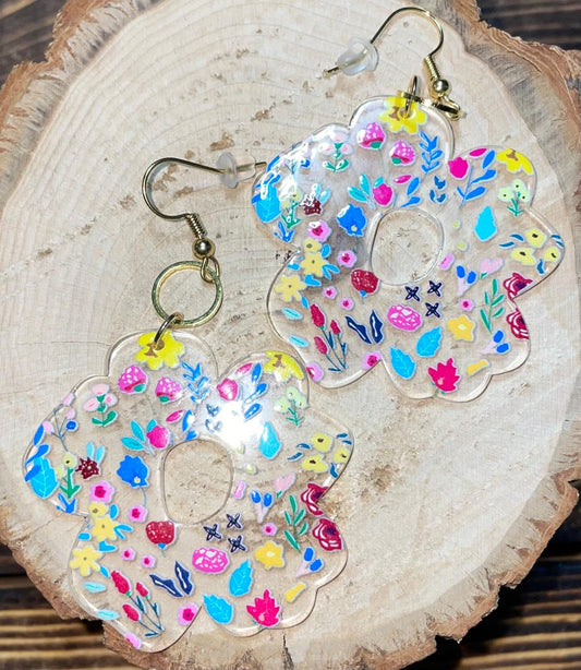 NEW Chic Flower Shaped Acrylic Flirty Spring Bouquet Accented Earrings