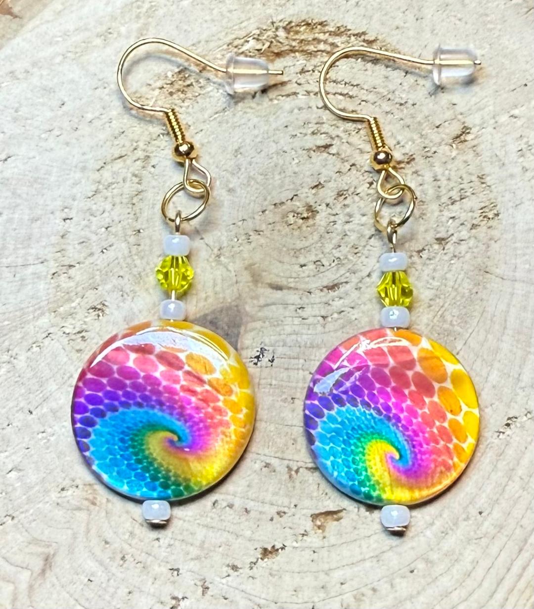 NEW Round Hippie Tie Dye Coin Shaped Earrings w/ Faceted Glass Yellow Beads